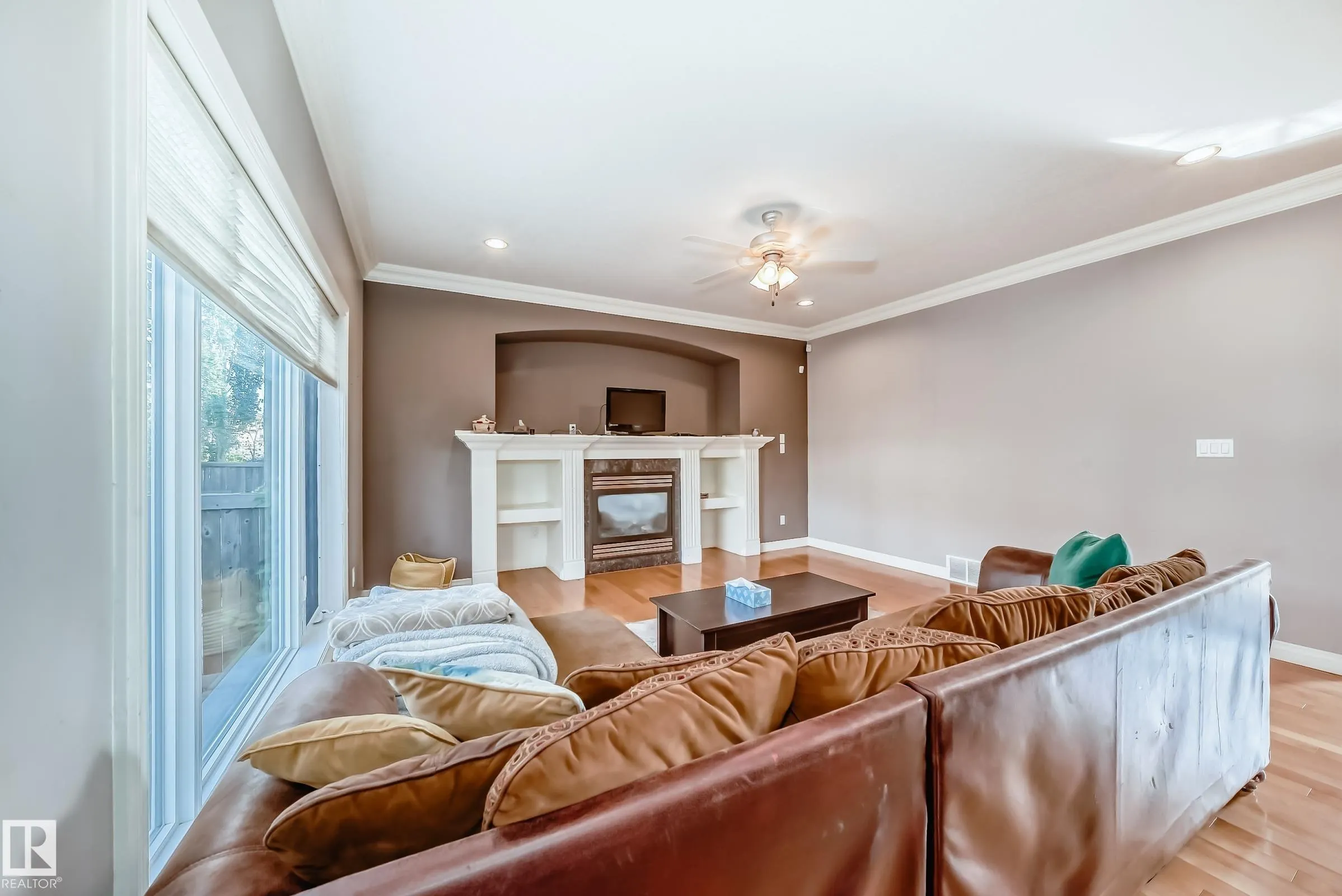 13608 160 Avenue