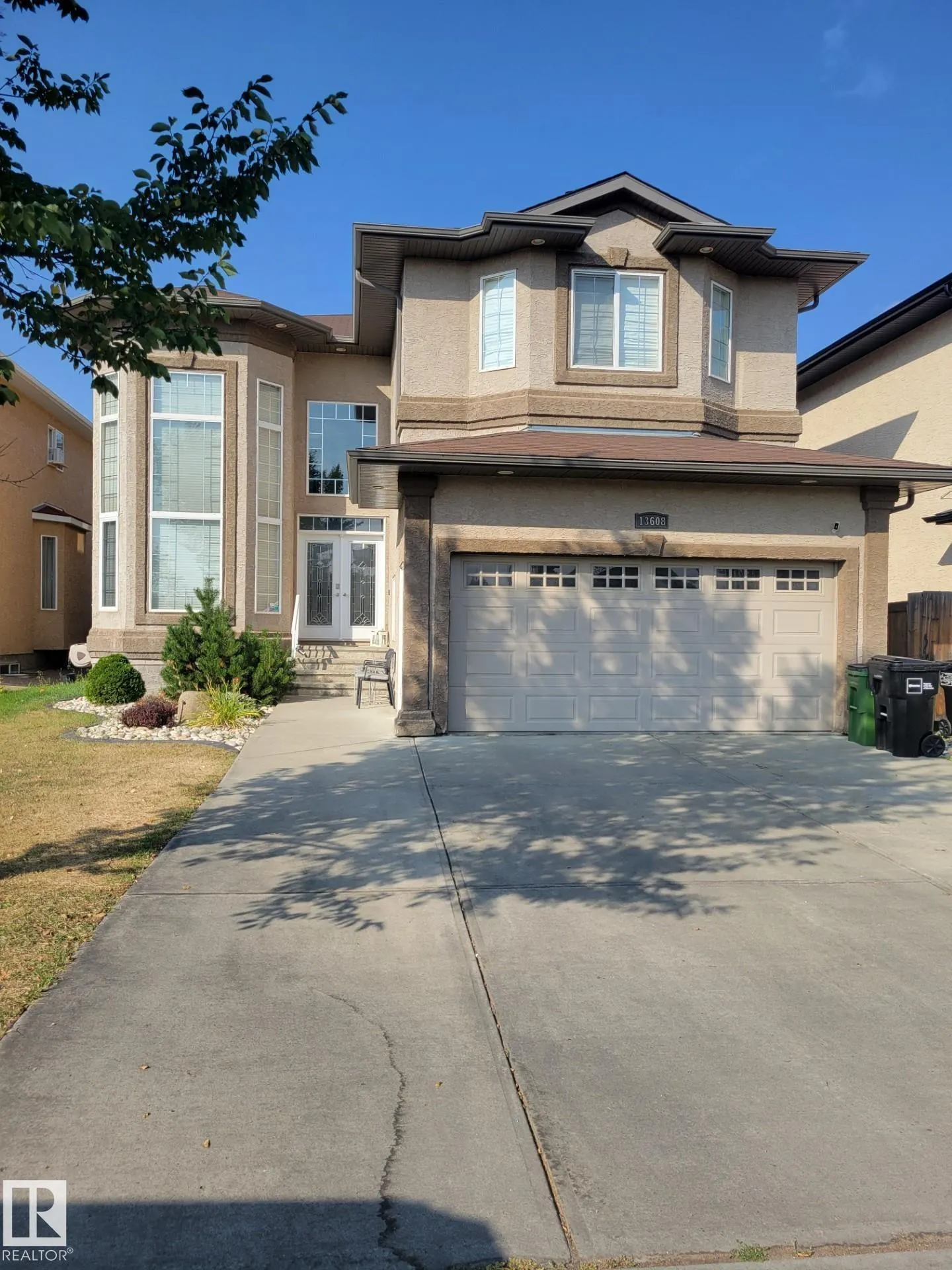 13608 160 Avenue