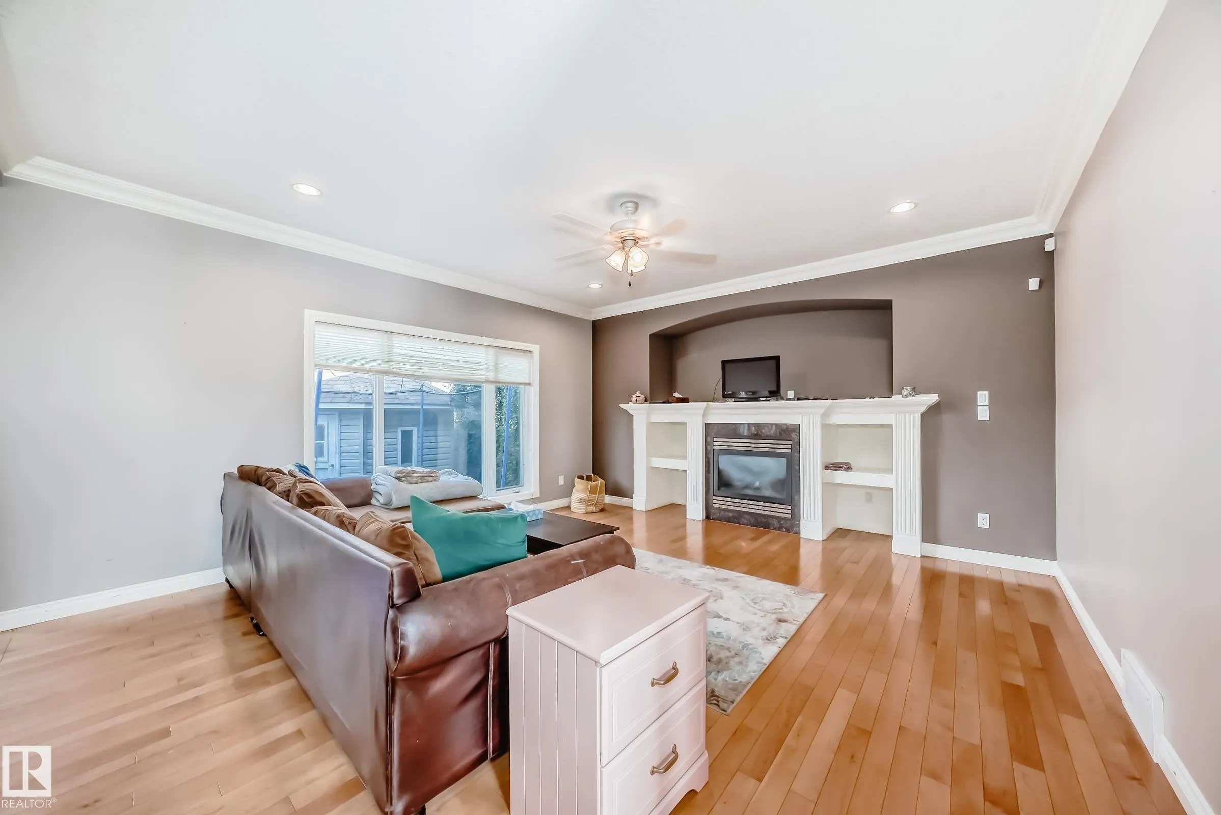 13608 160 Avenue