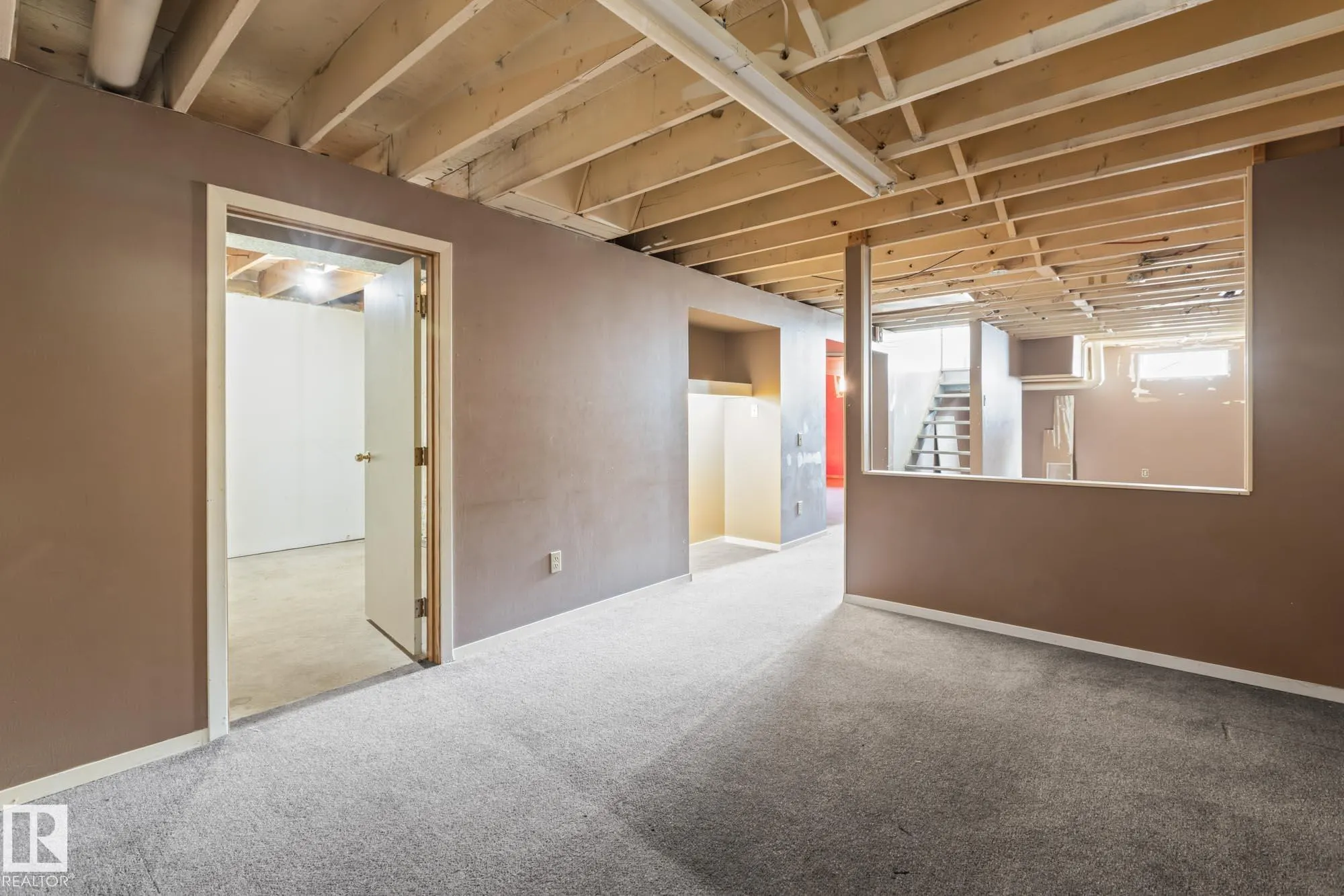9911 170 Avenue
