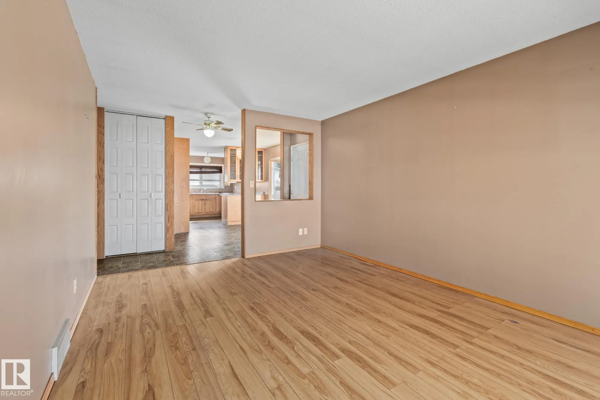 9911 170 Avenue