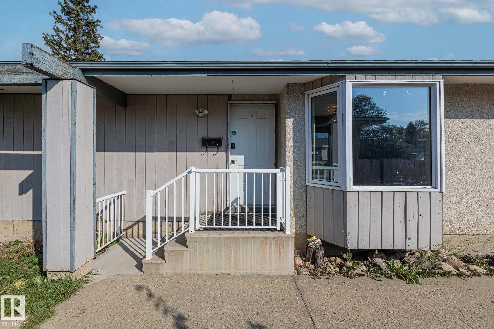 9911 170 Avenue