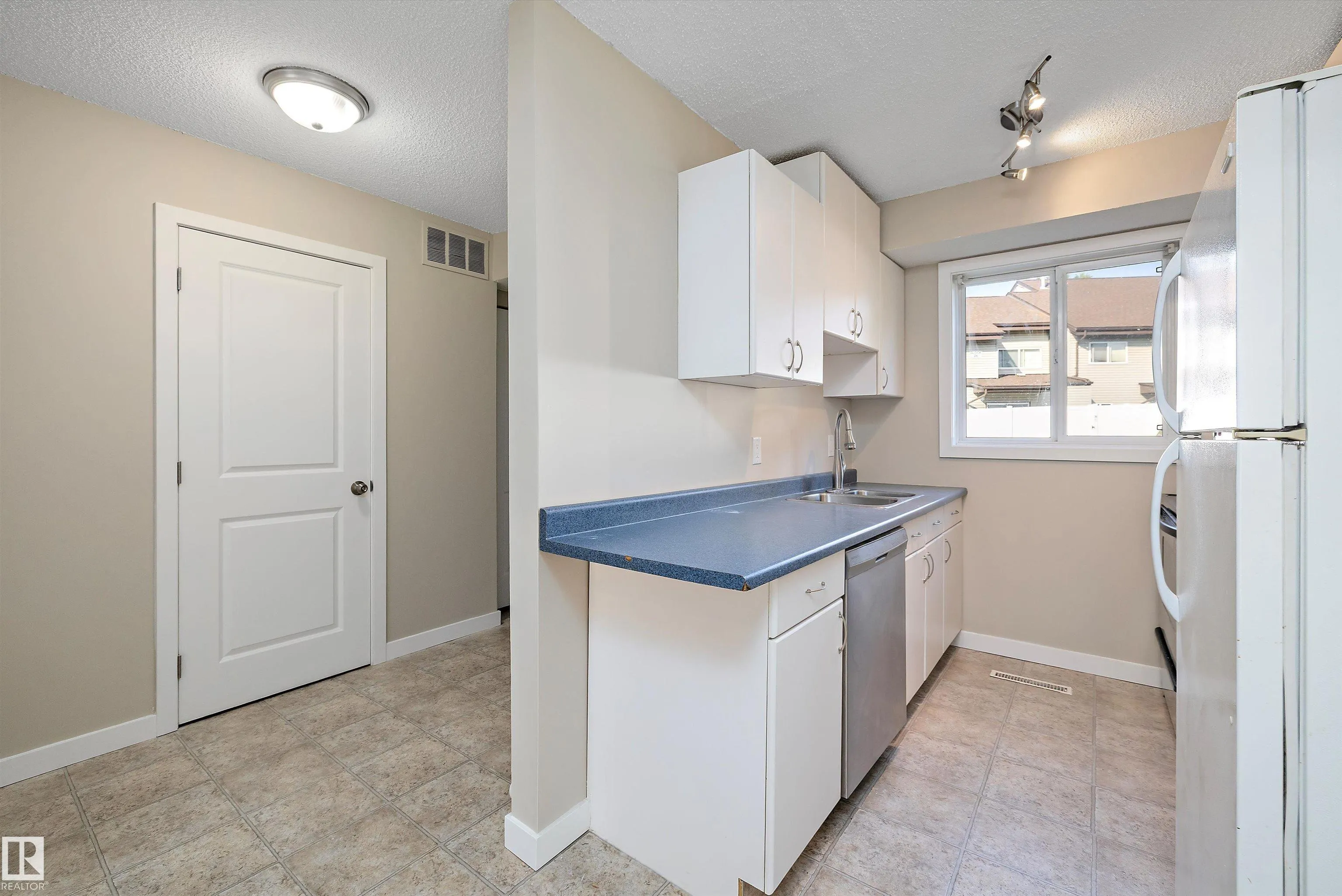 25F MEADOWLARK Village