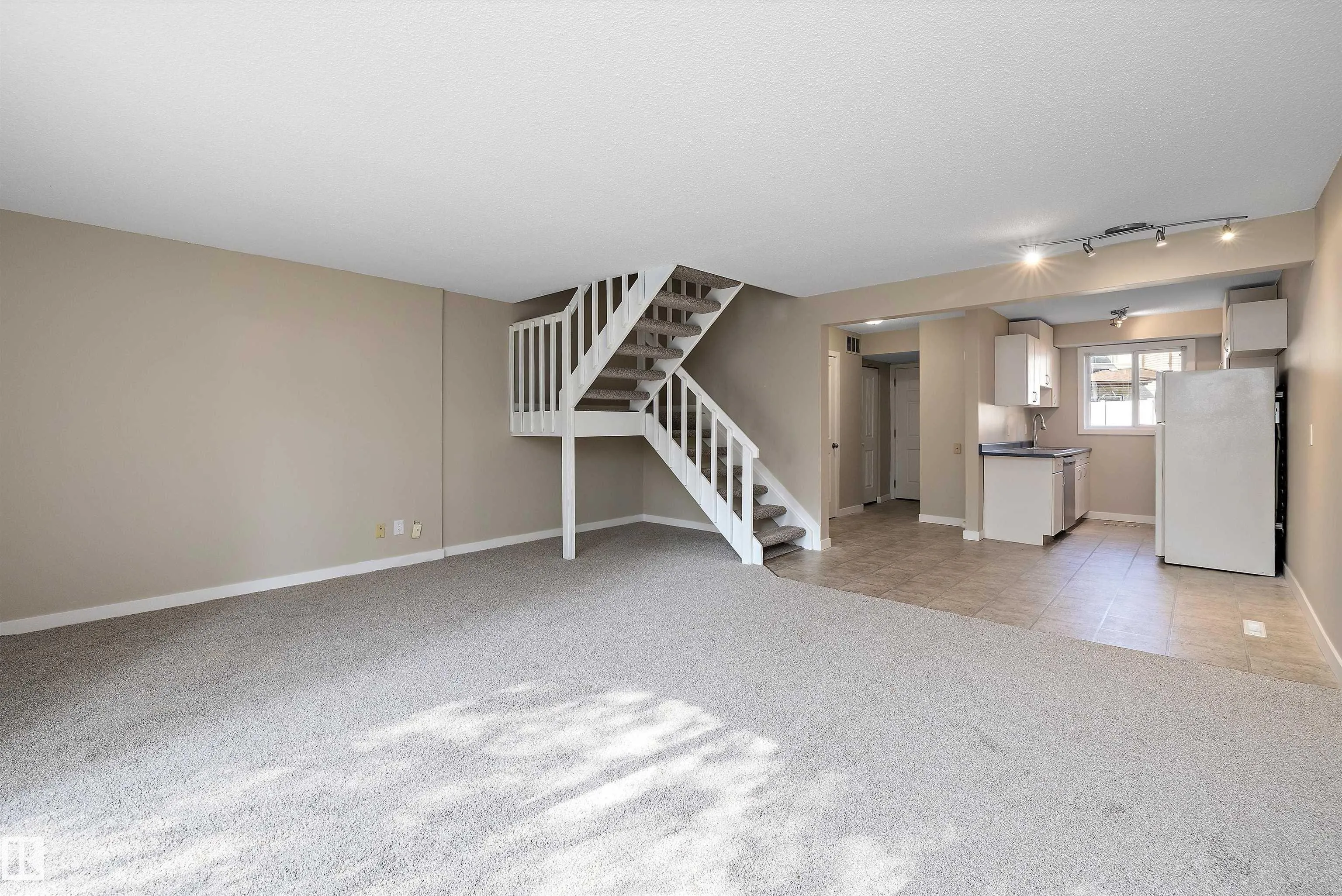 25F MEADOWLARK Village