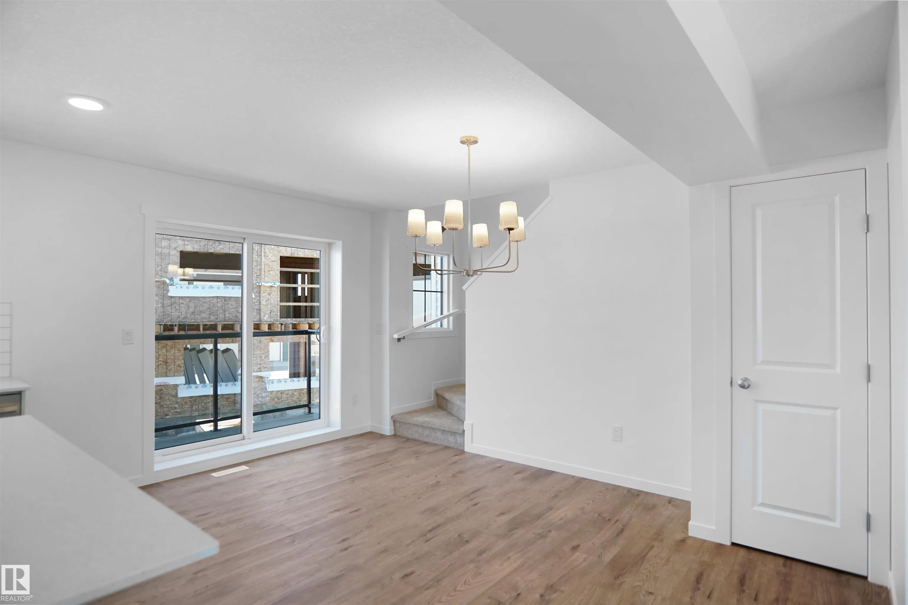 1025 Secord Promenade