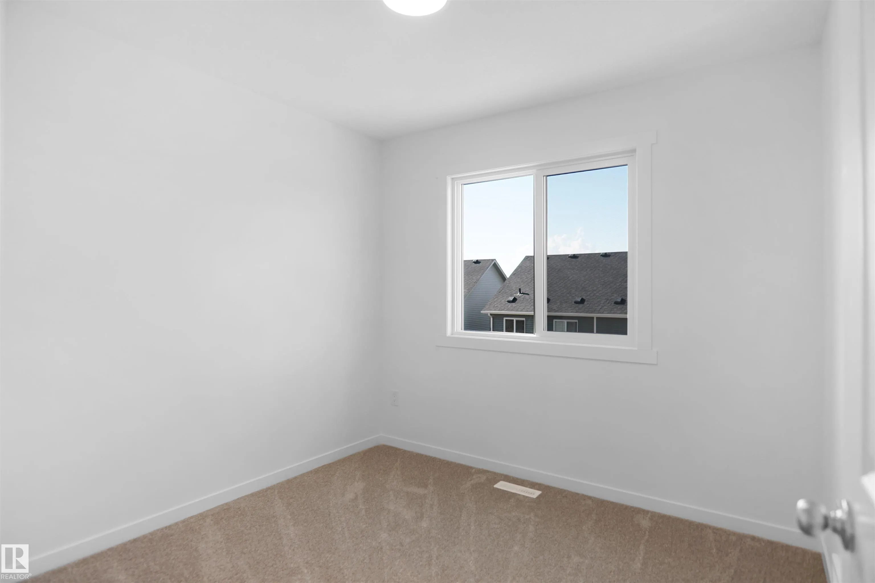 1025 Secord Promenade