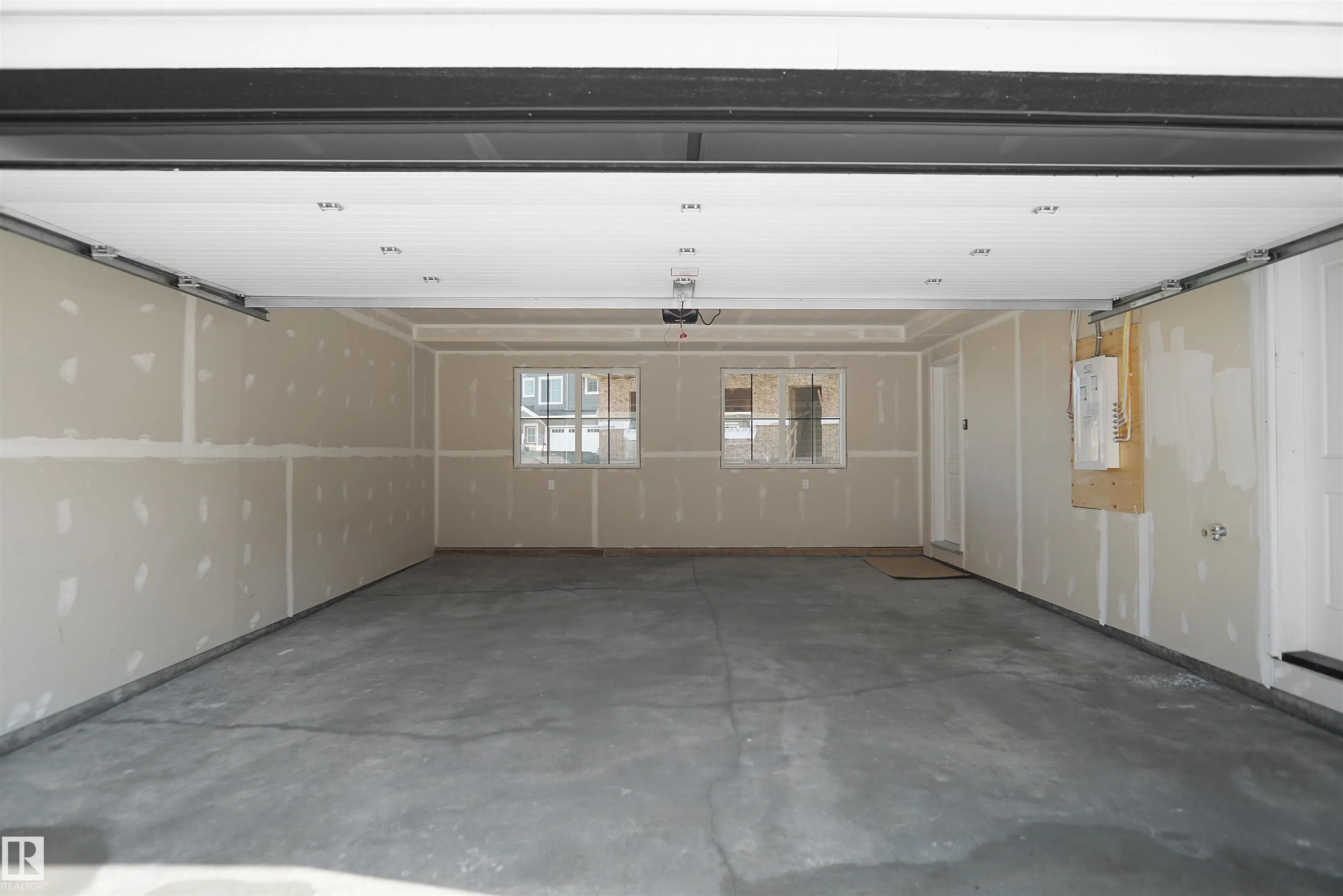 1025 Secord Promenade