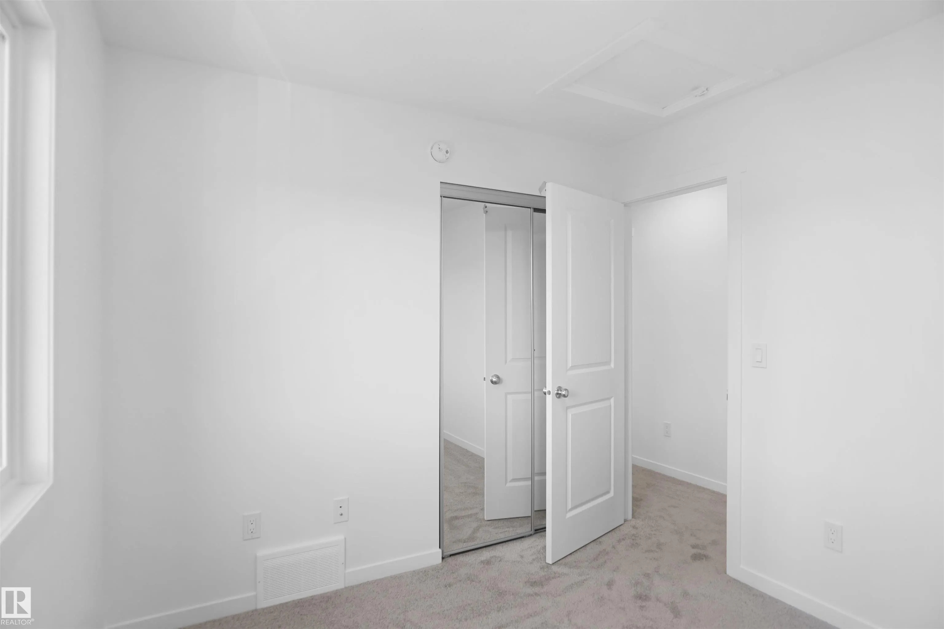 1025 Secord Promenade