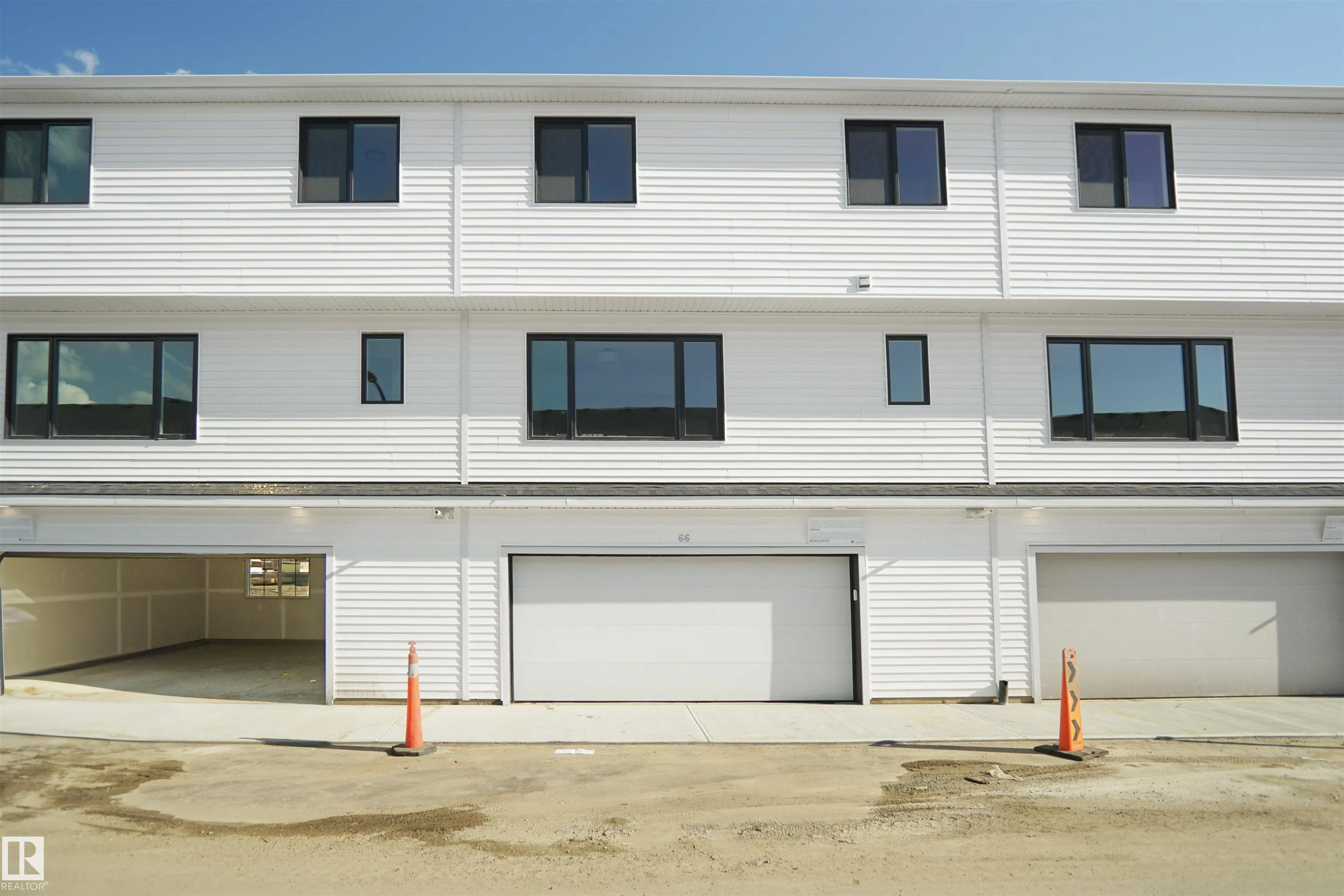 1025 Secord Promenade