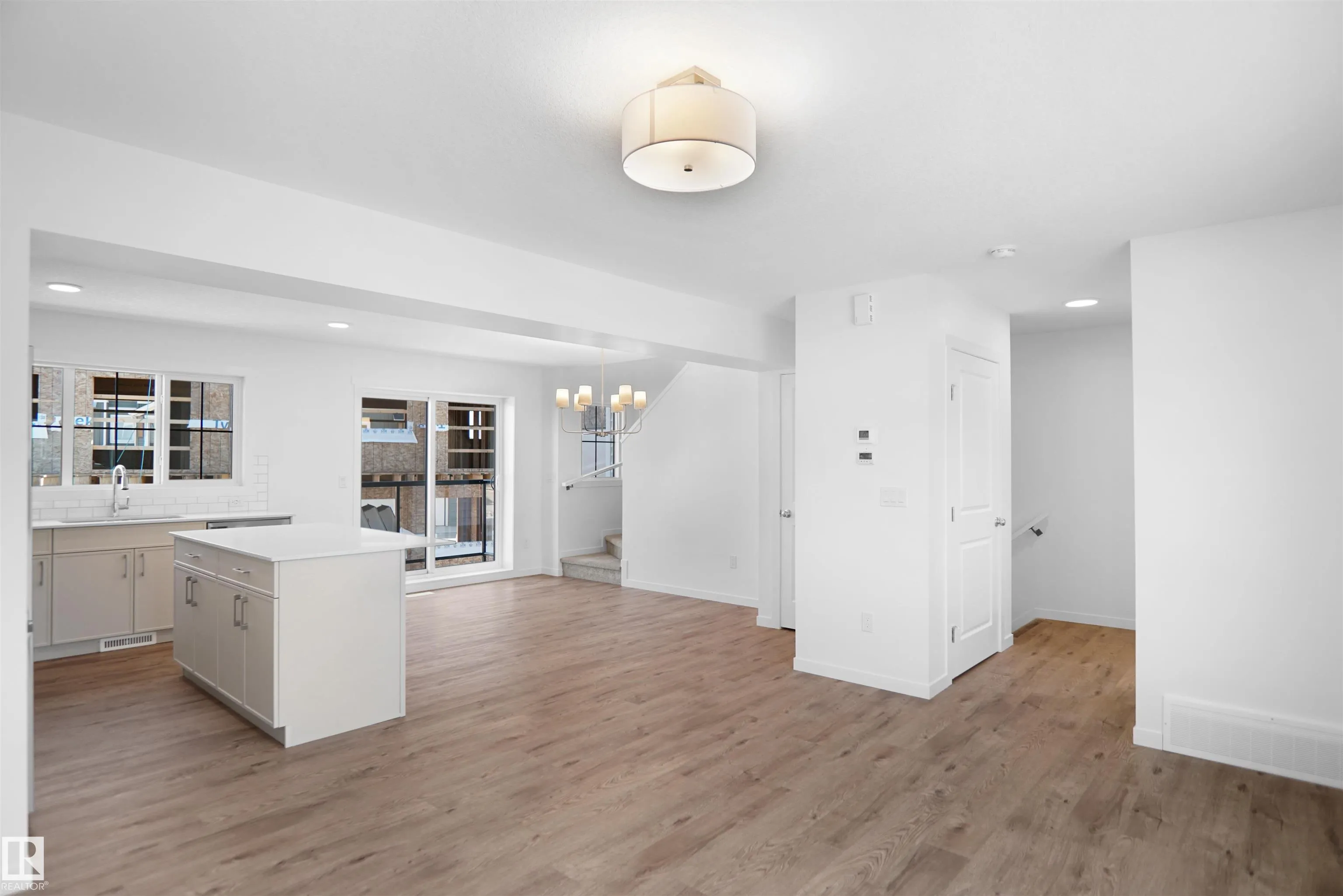 1025 Secord Promenade