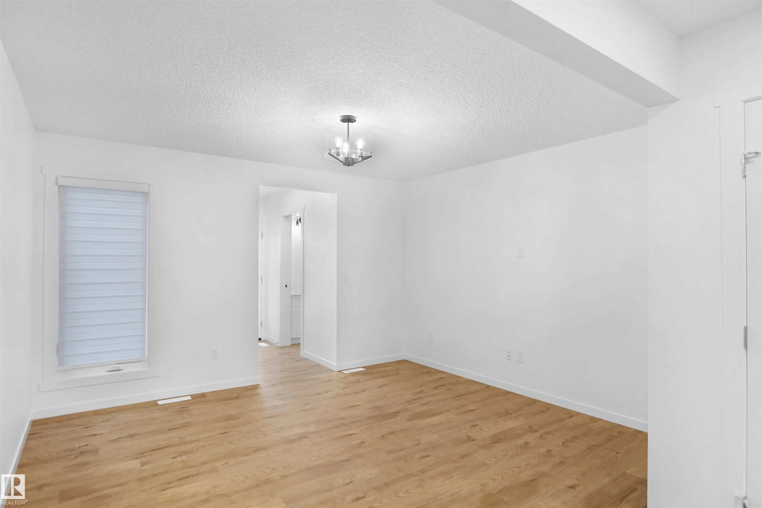 4360 Kinglet Drive