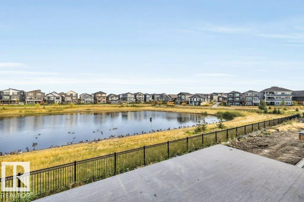 68 Eldridge Point(e)