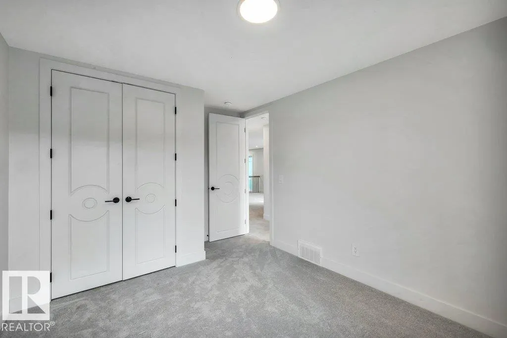 68 Eldridge Point(e)