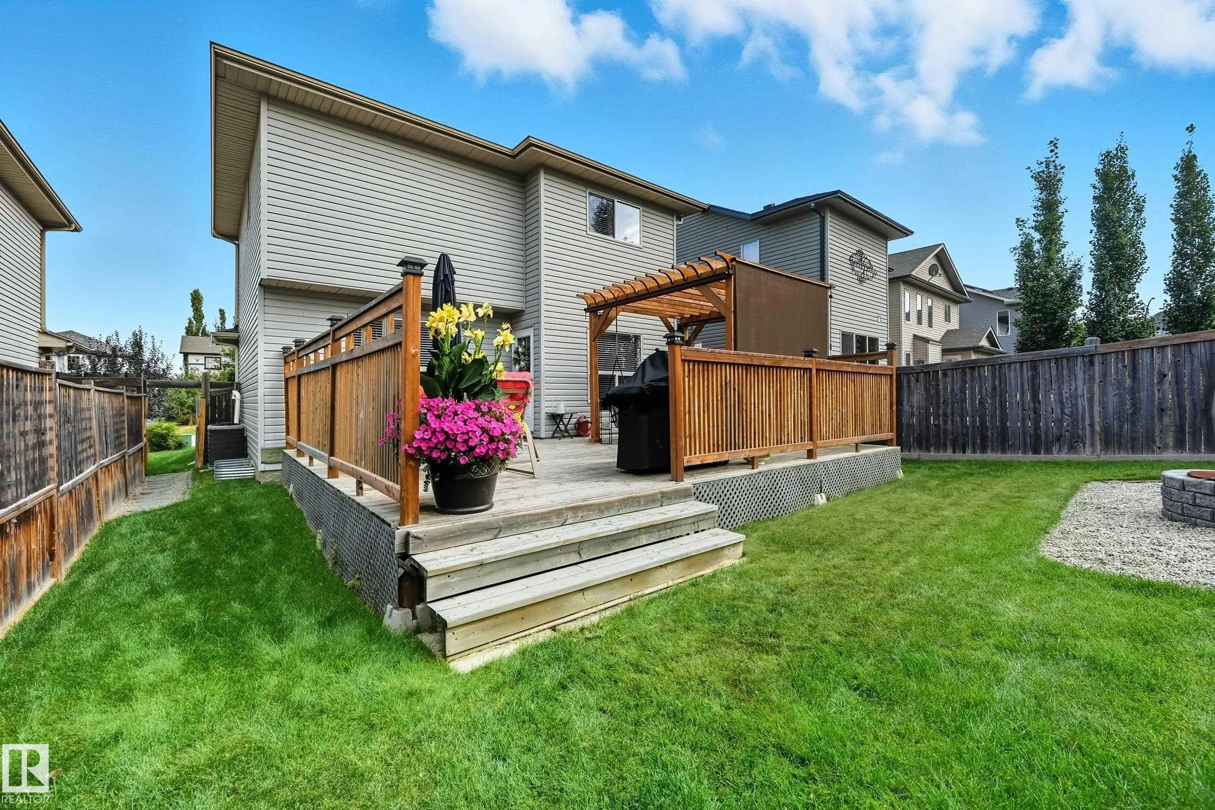 7 SPRING GROVE Crescent