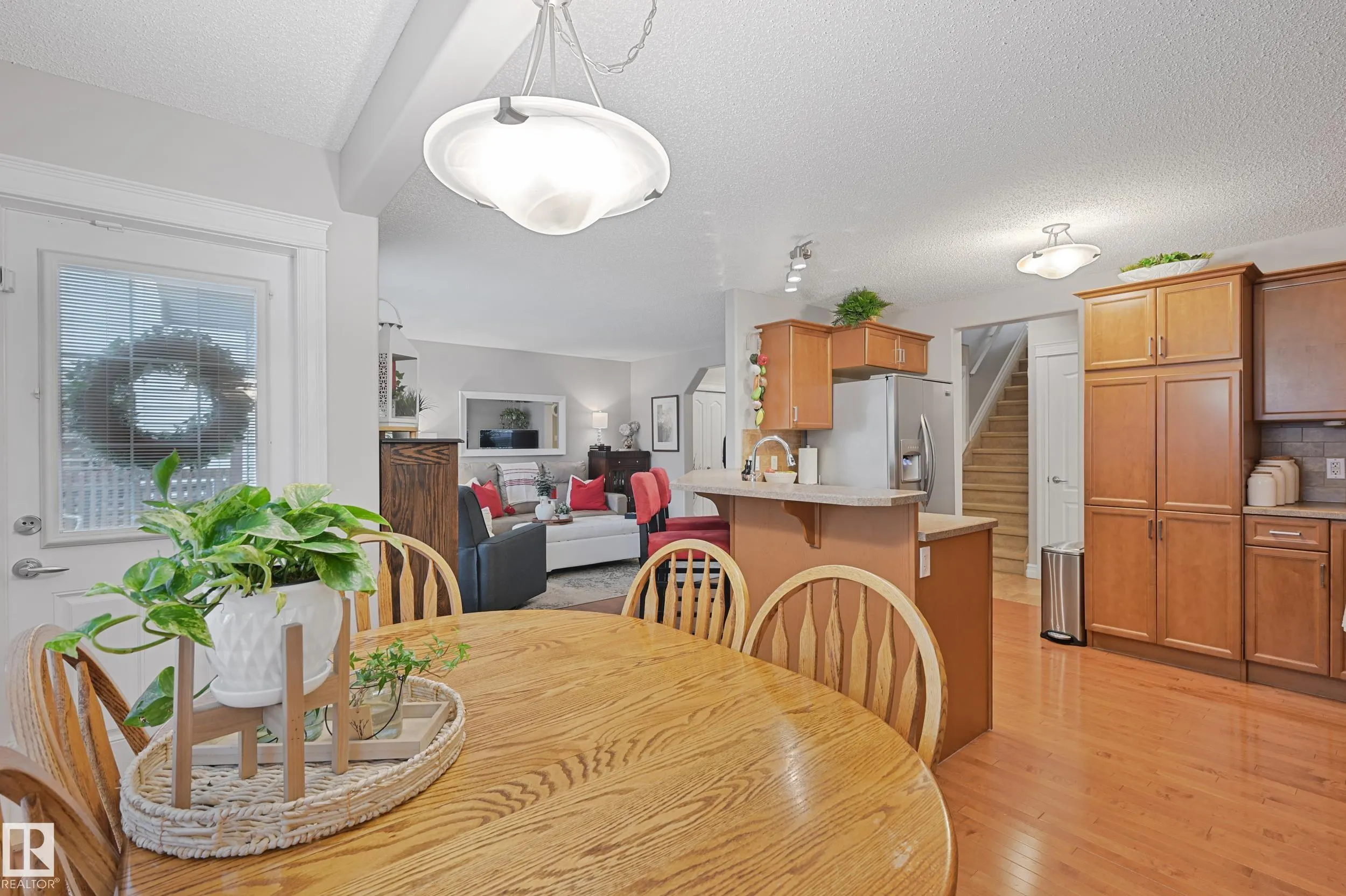 7 SPRING GROVE Crescent