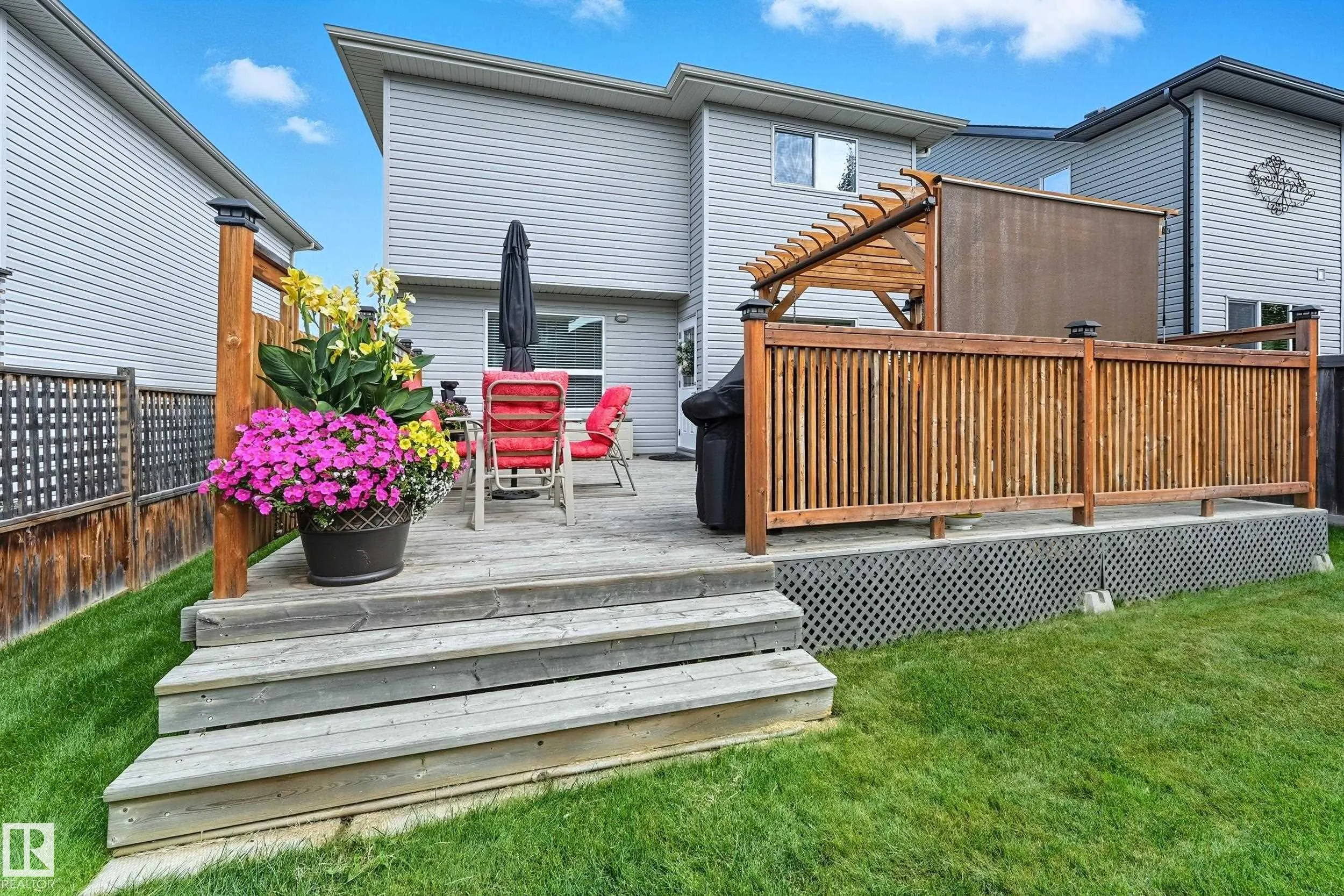 7 SPRING GROVE Crescent