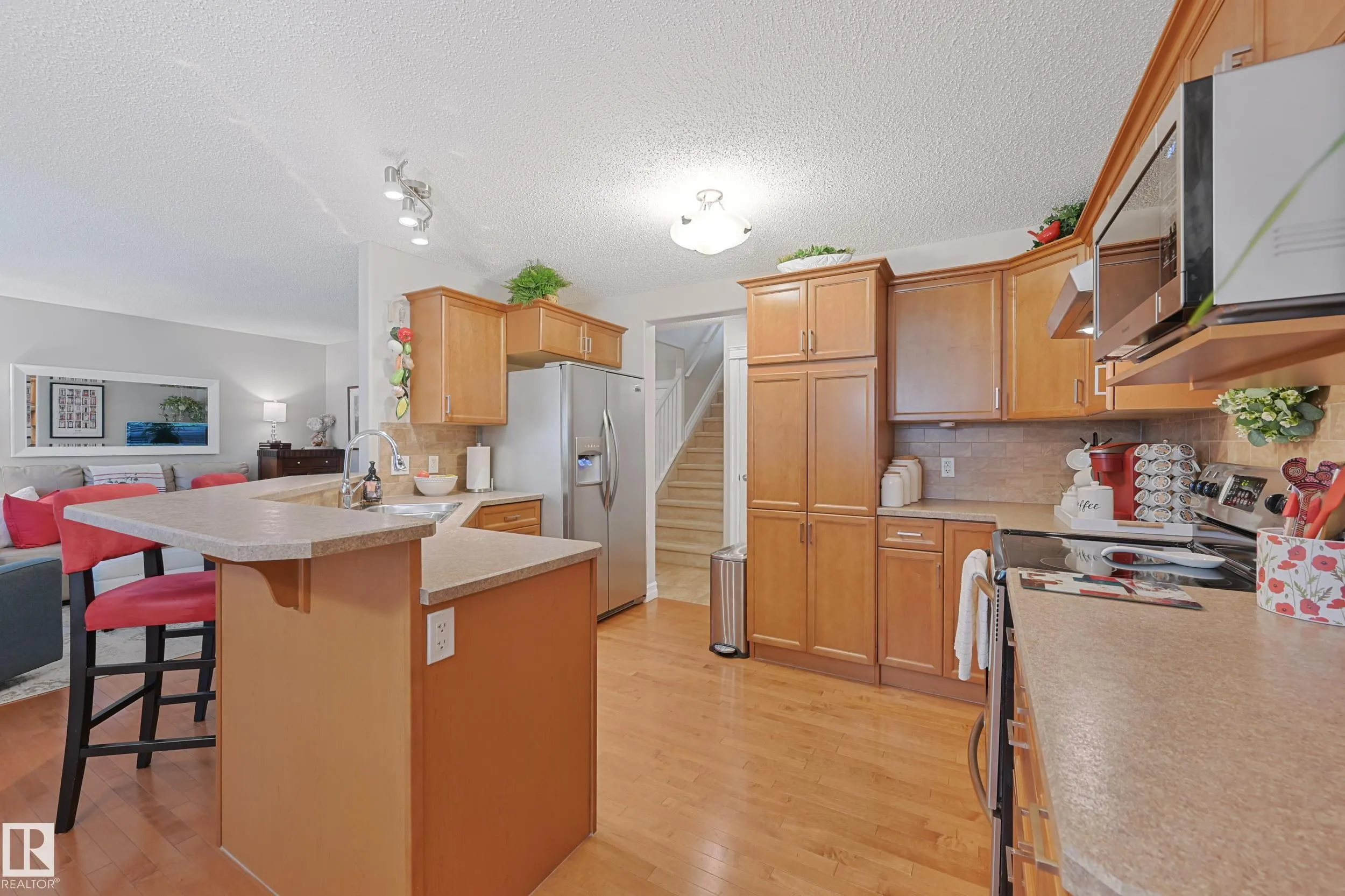 7 SPRING GROVE Crescent