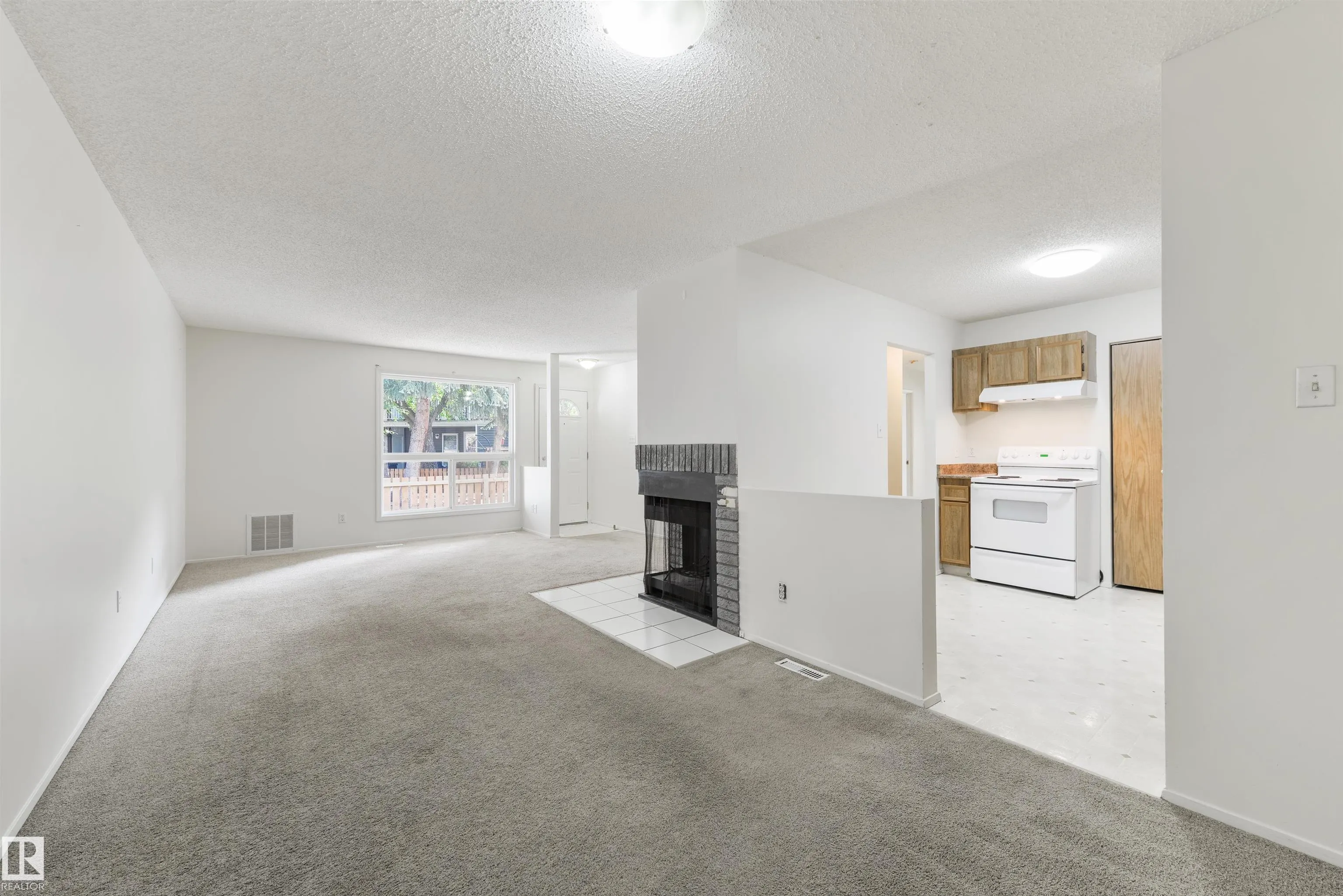 3111 142 Avenue