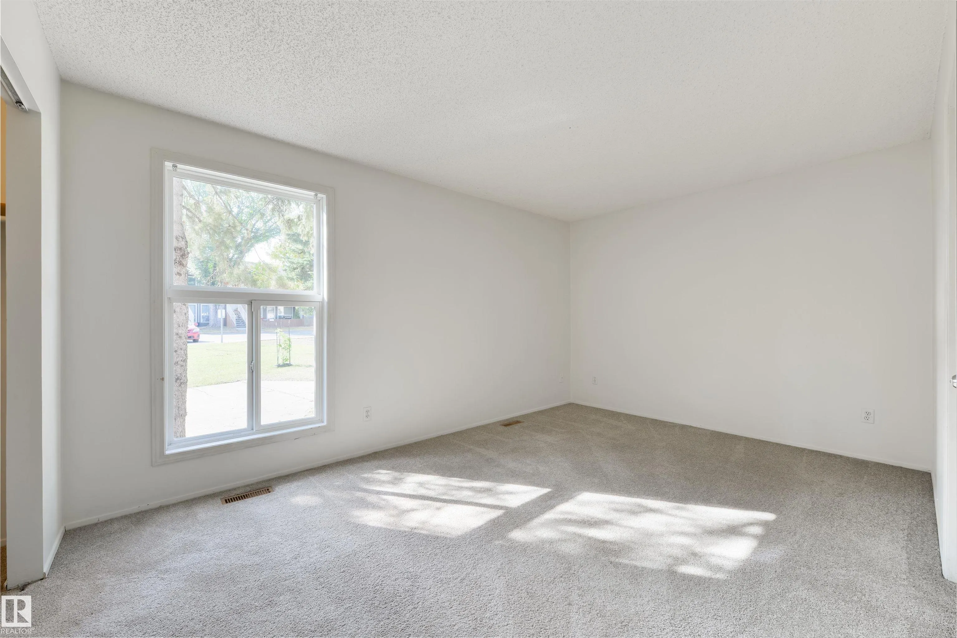 3111 142 Avenue