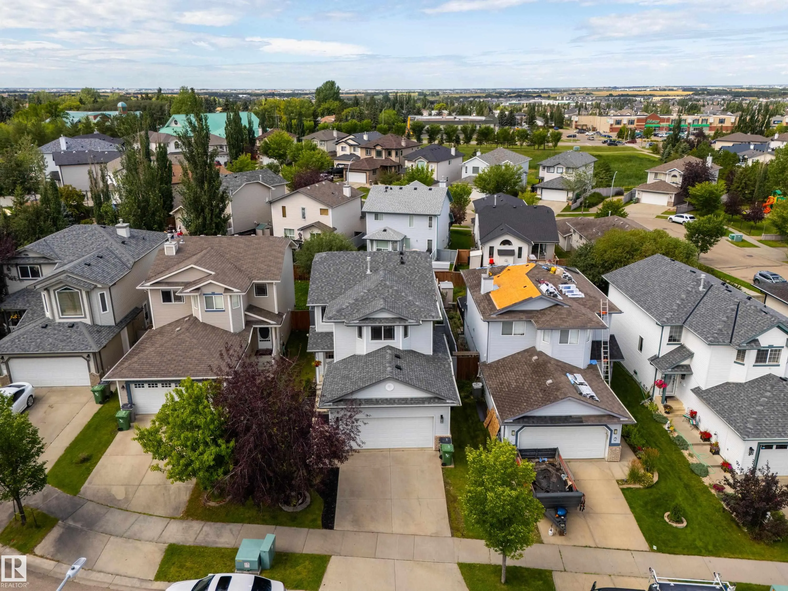 8 Cote Close