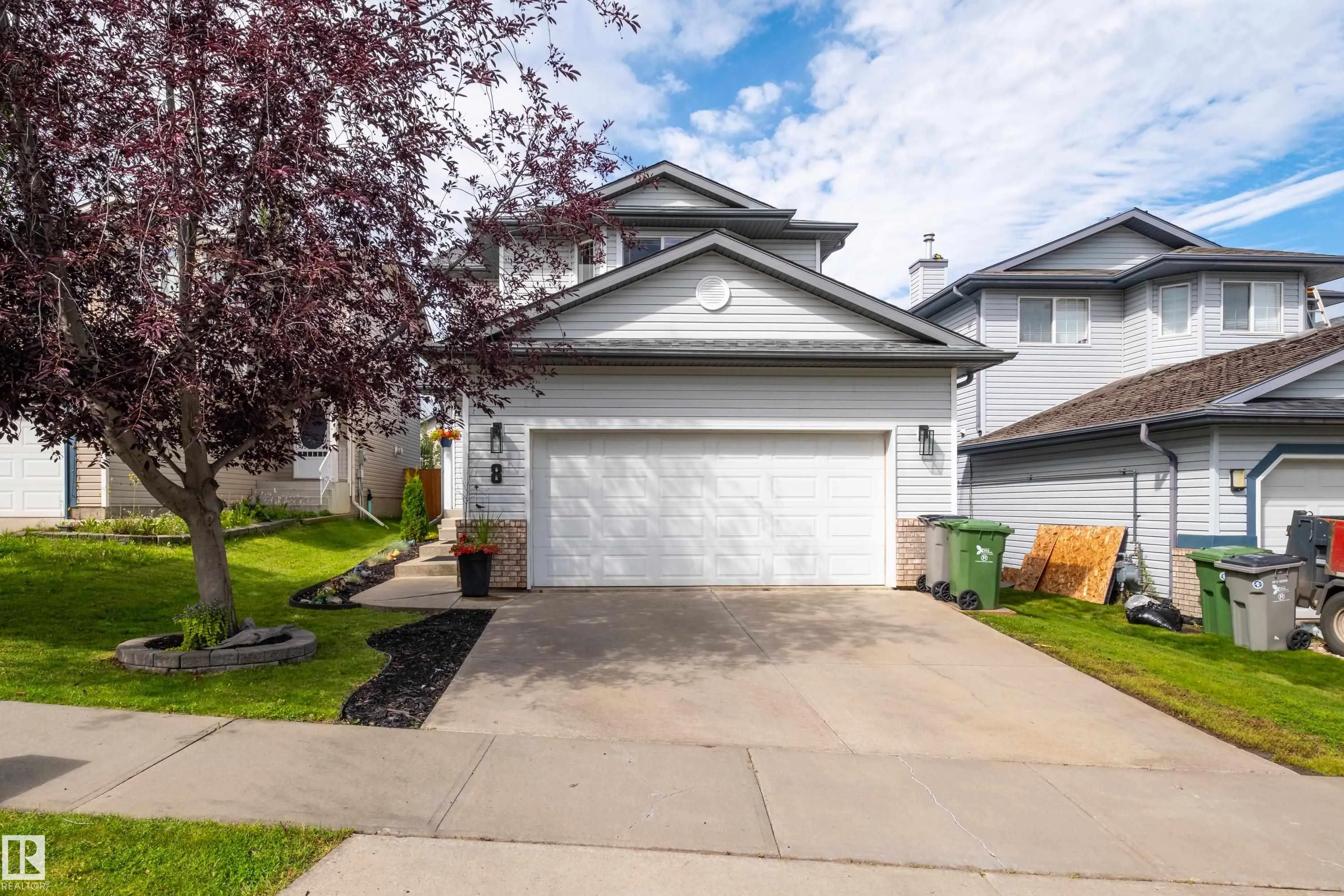 8 Cote Close