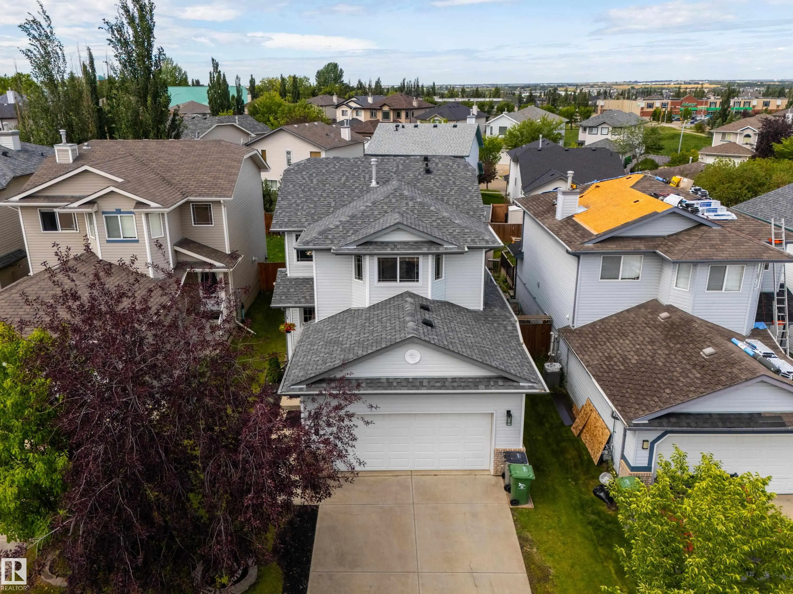 8 Cote Close