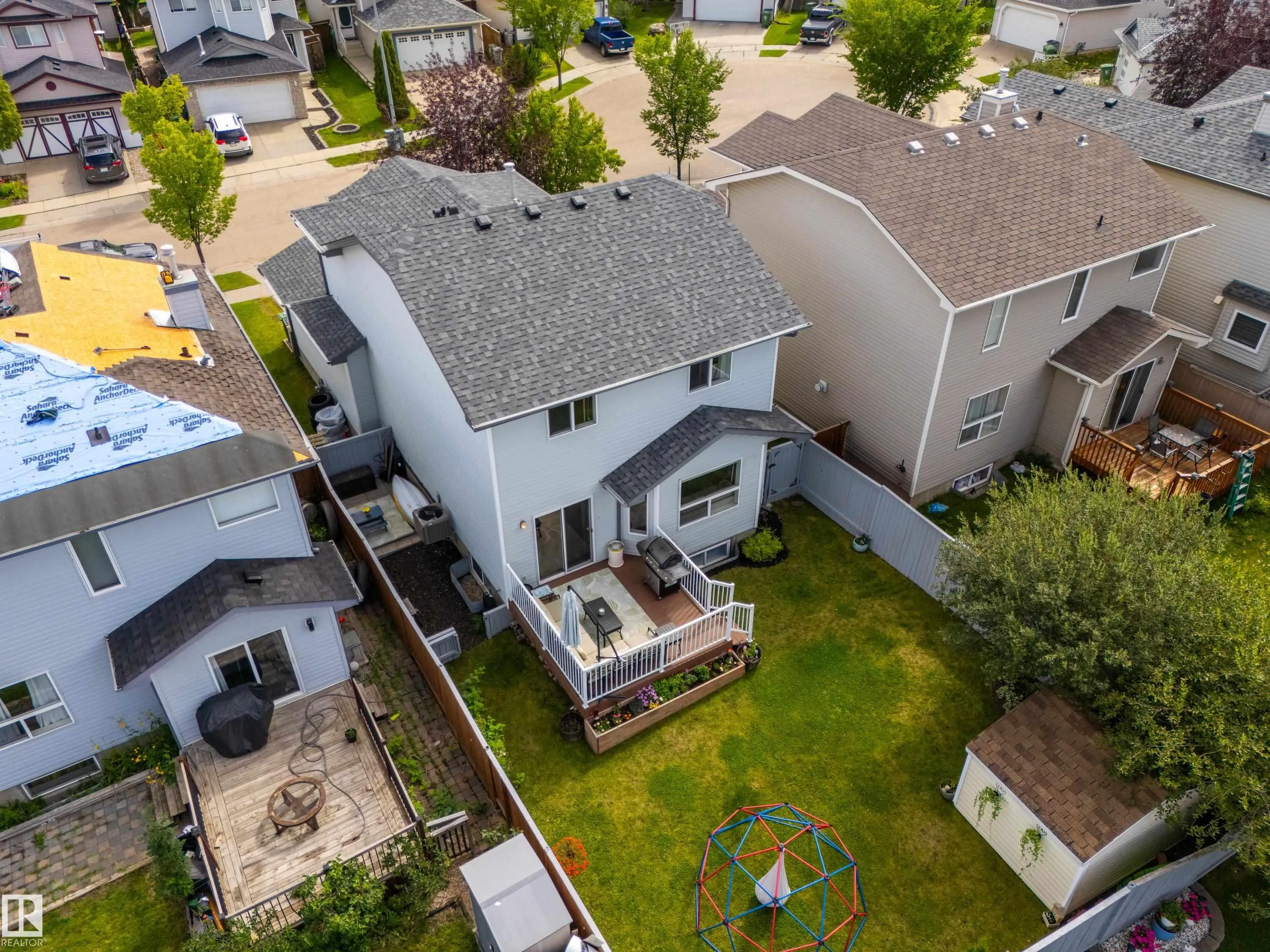8 Cote Close