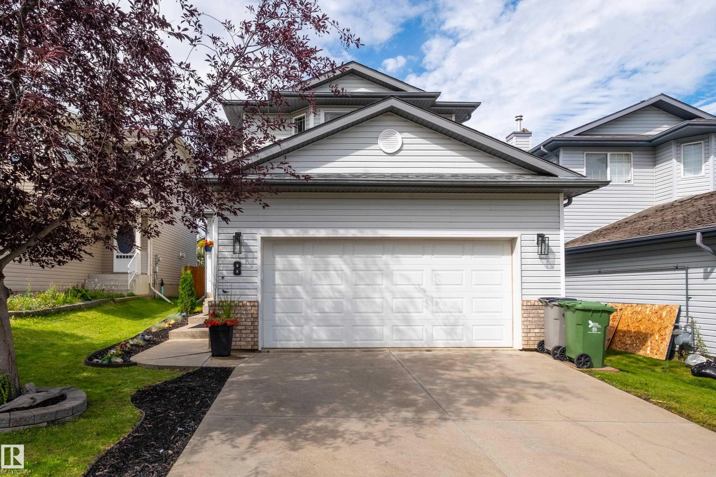 8 Cote Close