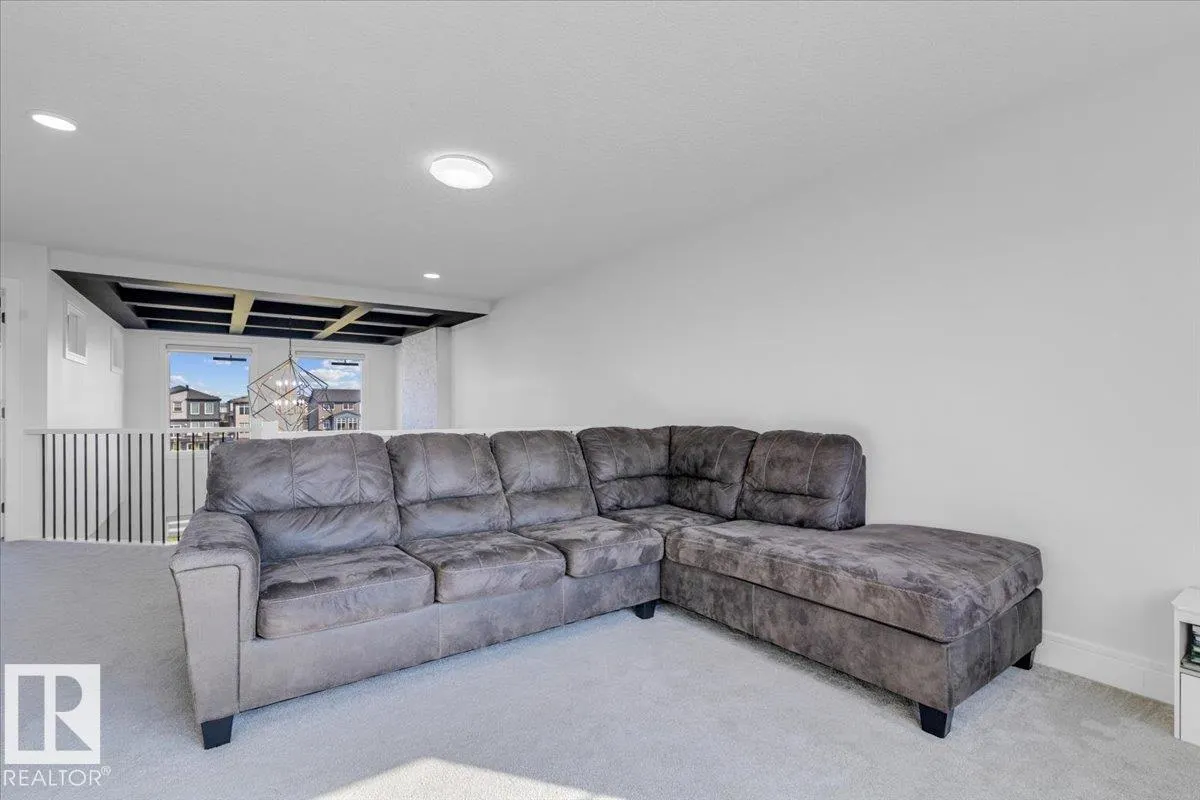 6456 KING Wynd
