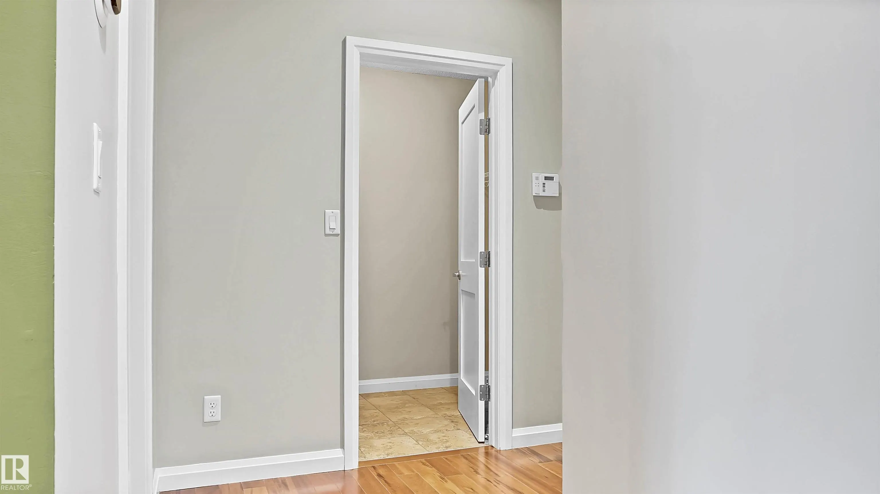 5168 SUNVIEW Drive