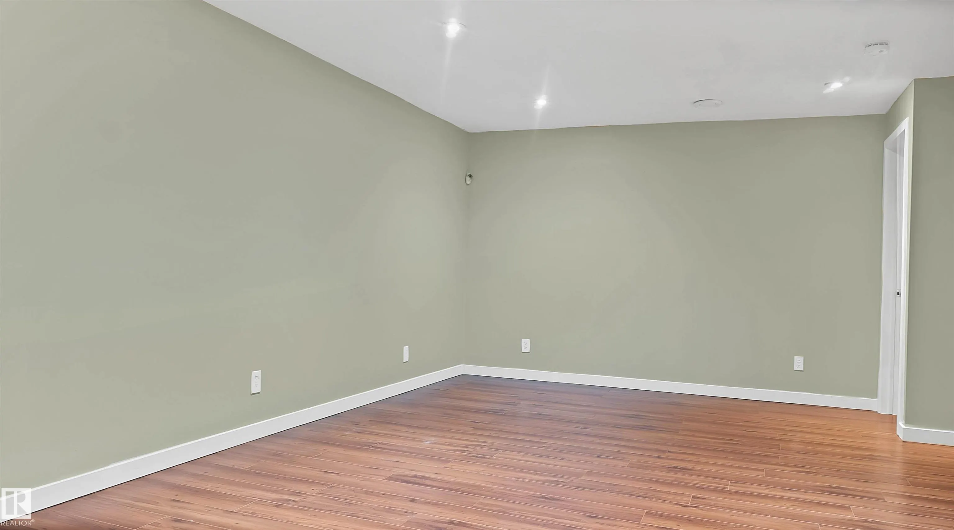 5168 SUNVIEW Drive