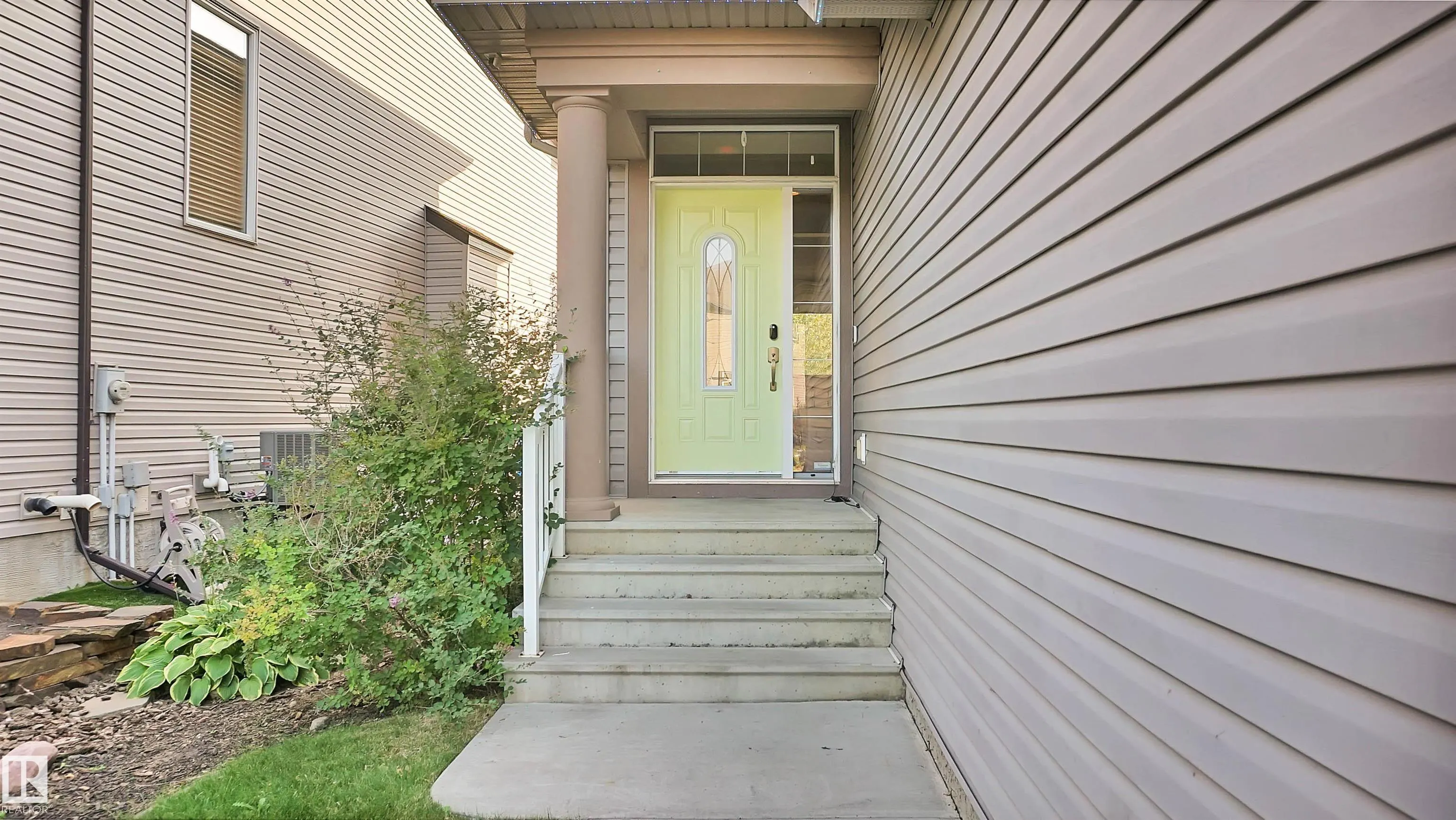 5168 SUNVIEW Drive