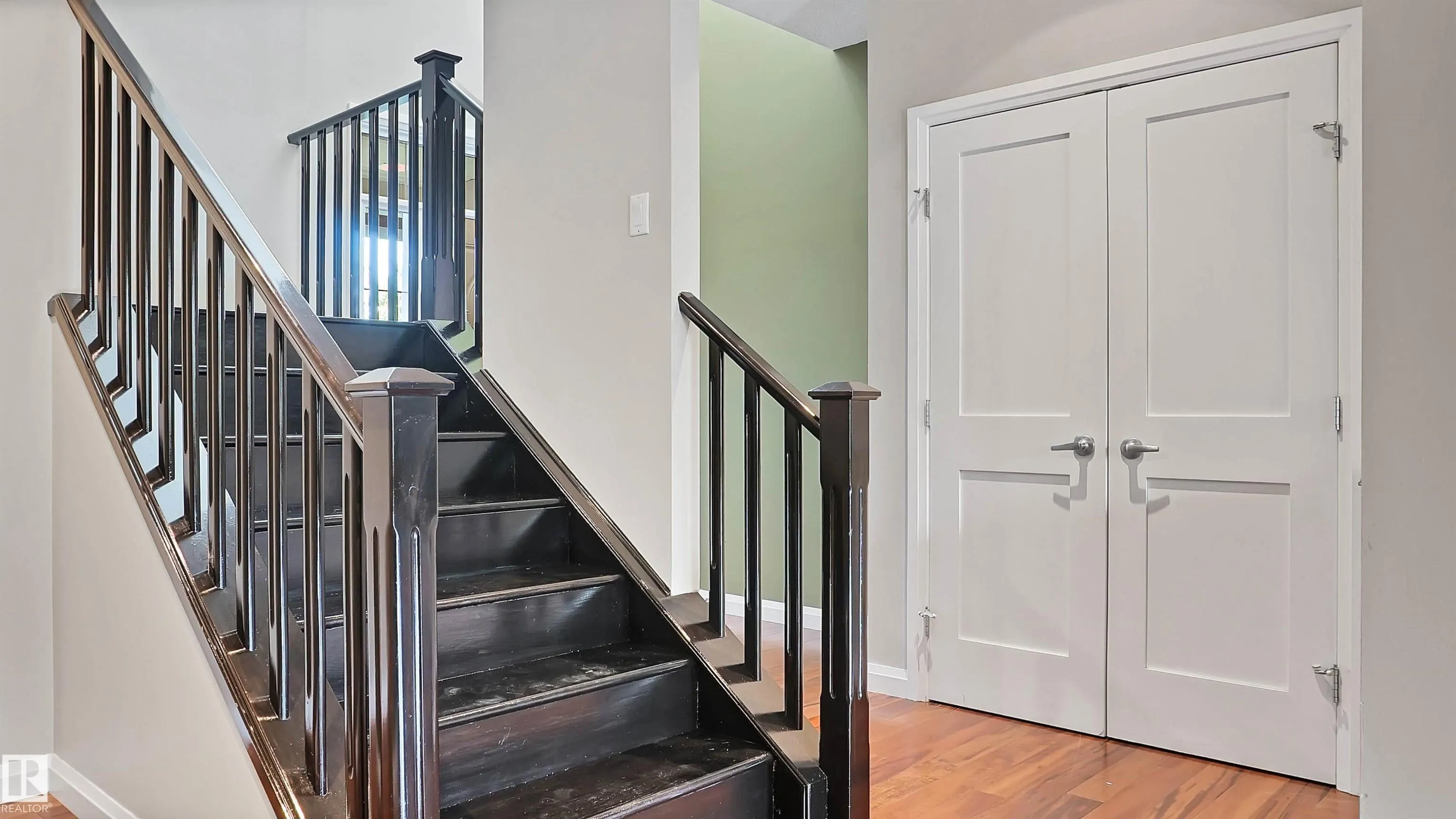 5168 SUNVIEW Drive