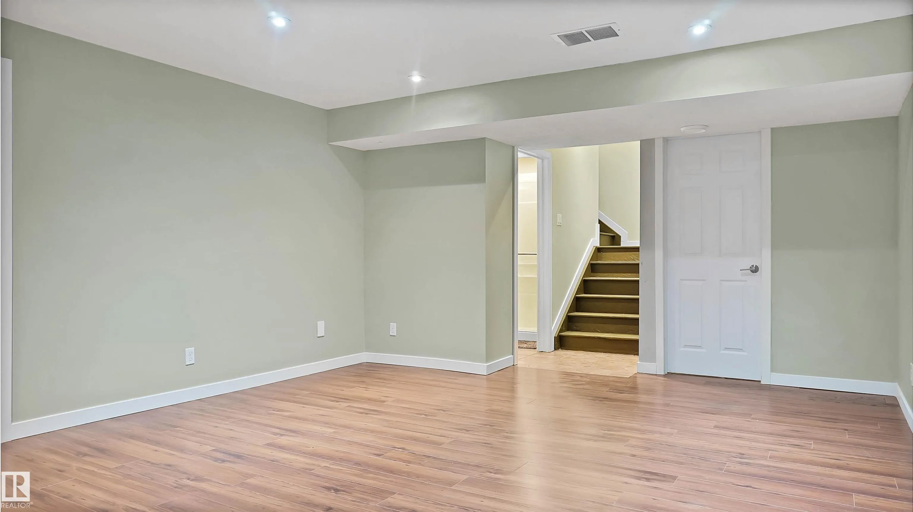 5168 SUNVIEW Drive