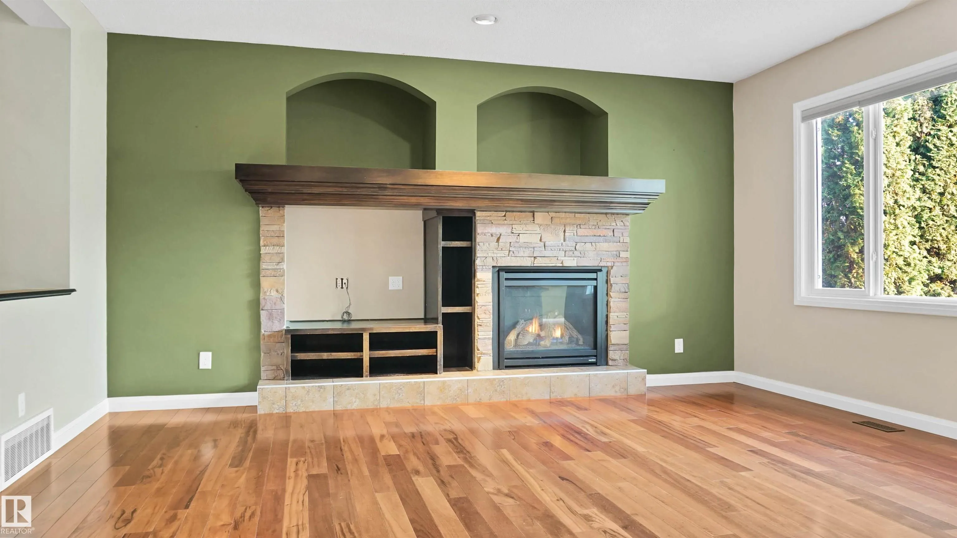 5168 SUNVIEW Drive