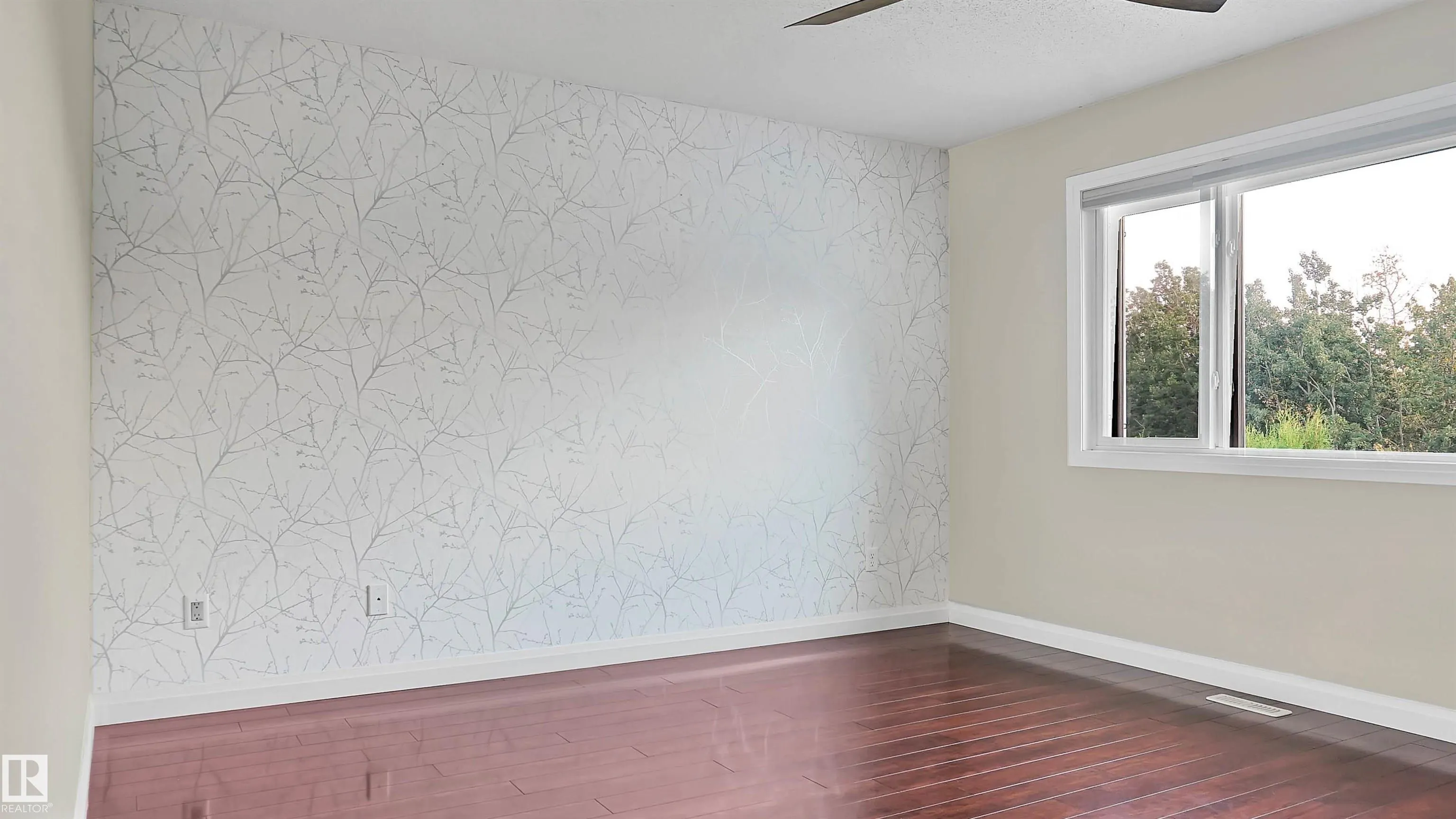5168 SUNVIEW Drive