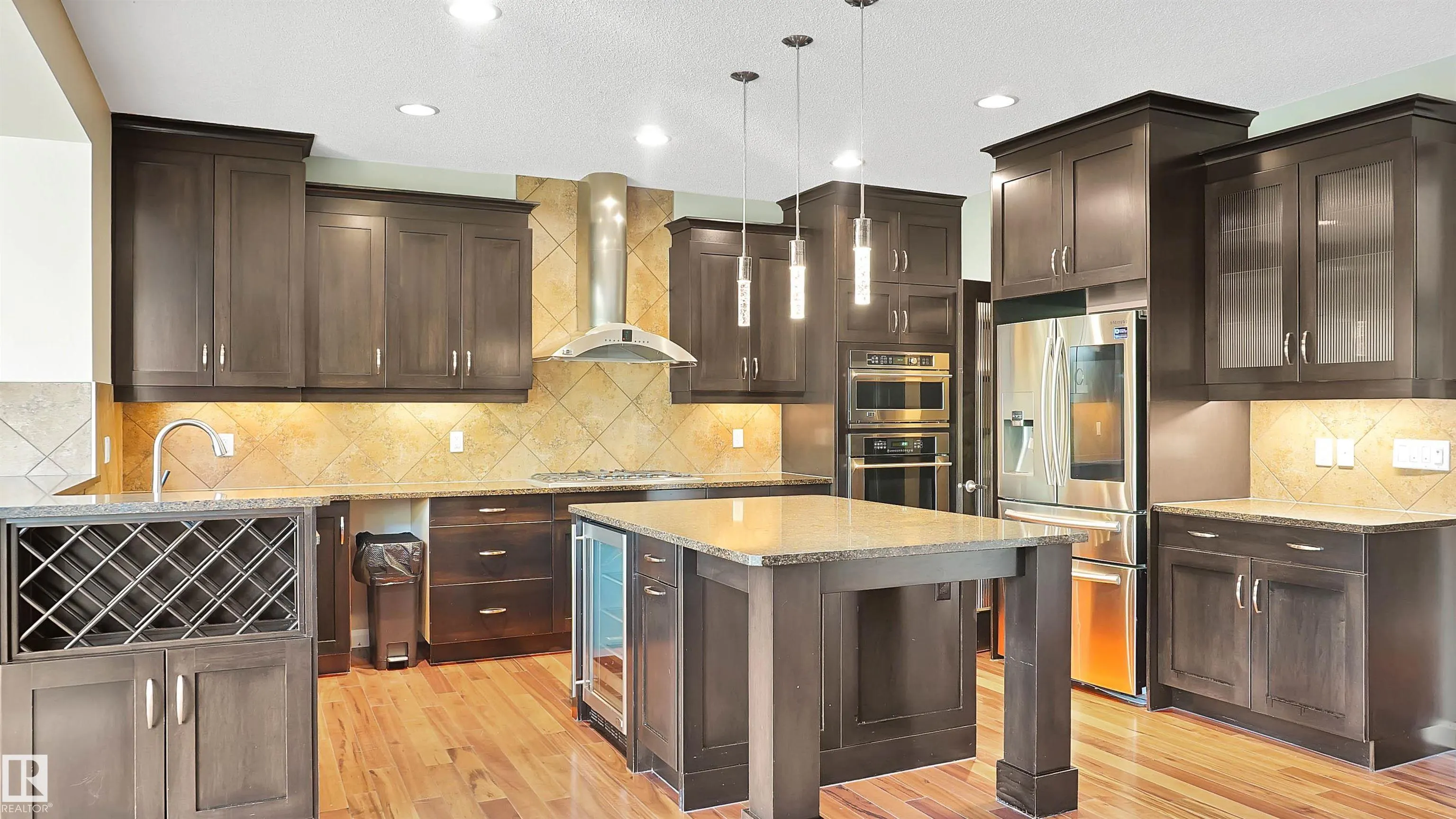 5168 SUNVIEW Drive