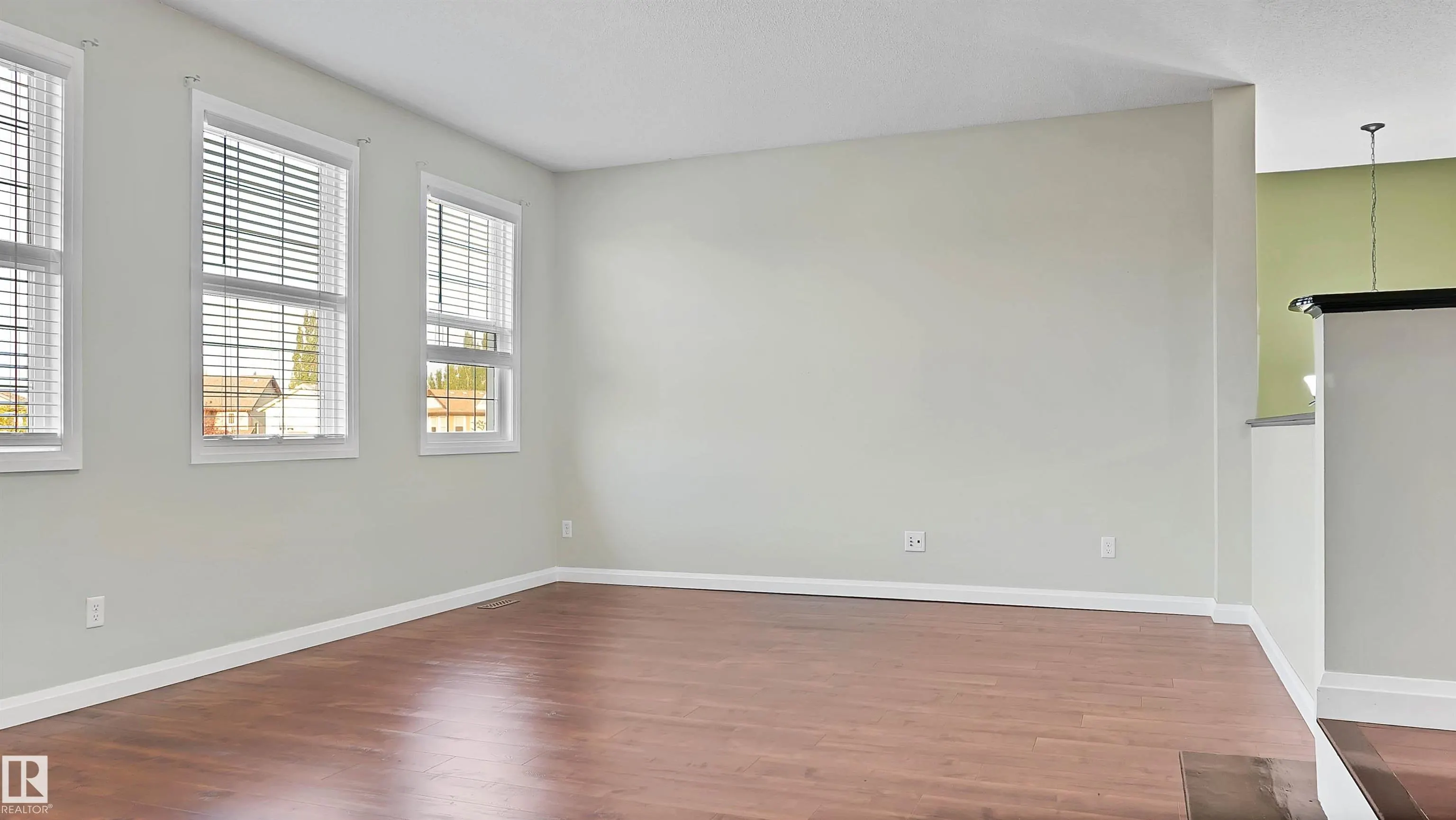 5168 SUNVIEW Drive