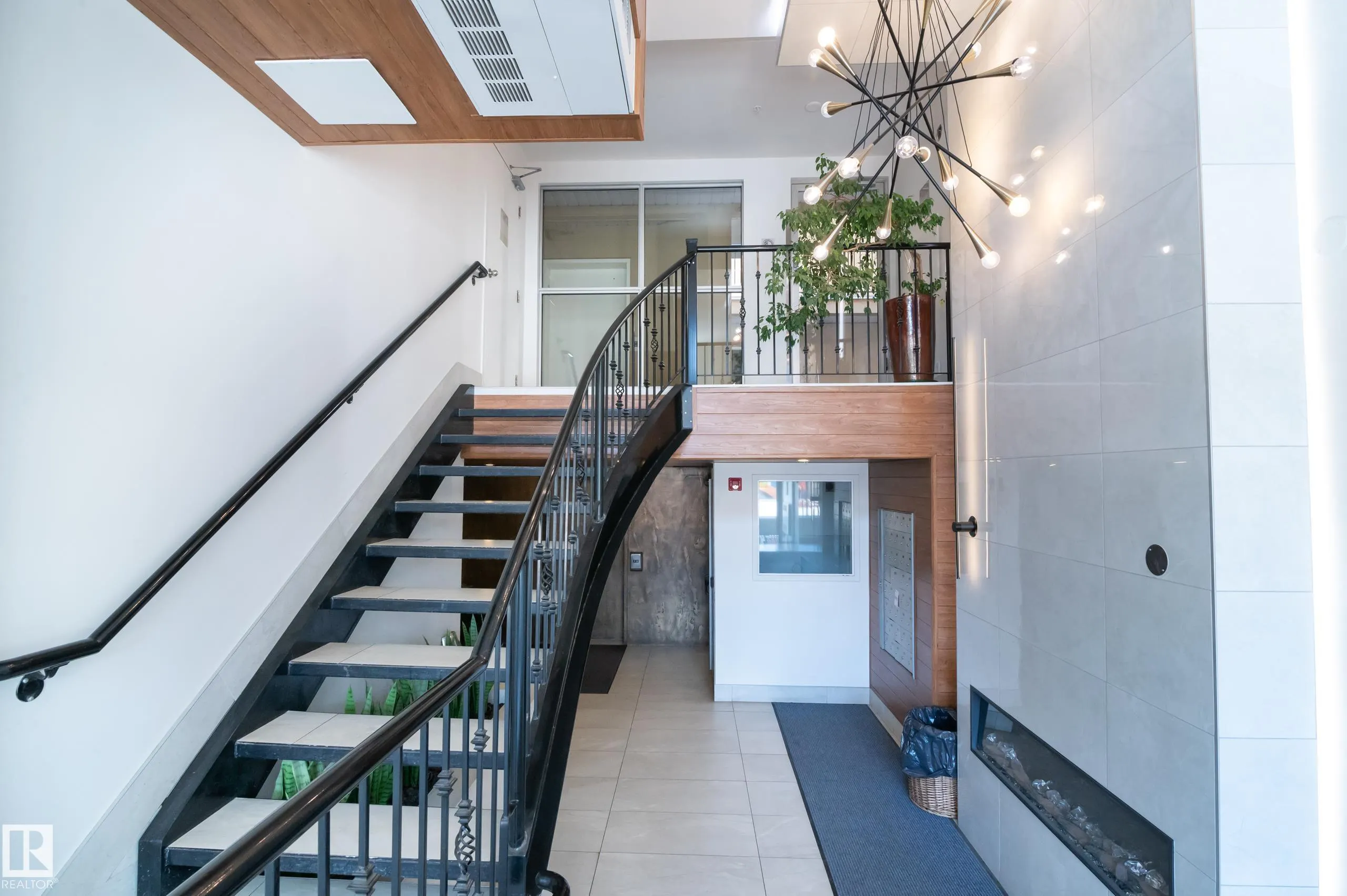 10606 102 Avenue