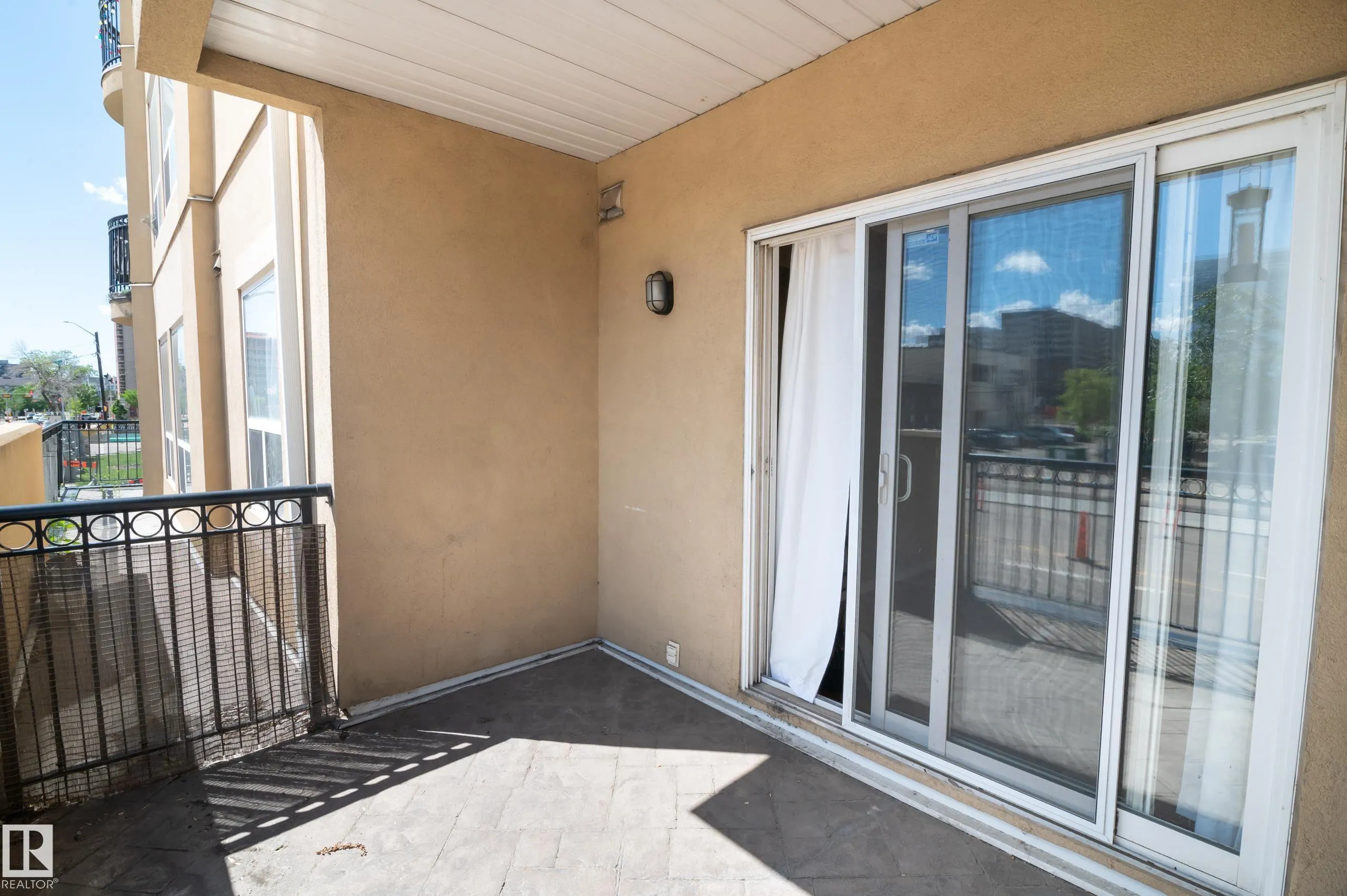 10606 102 Avenue