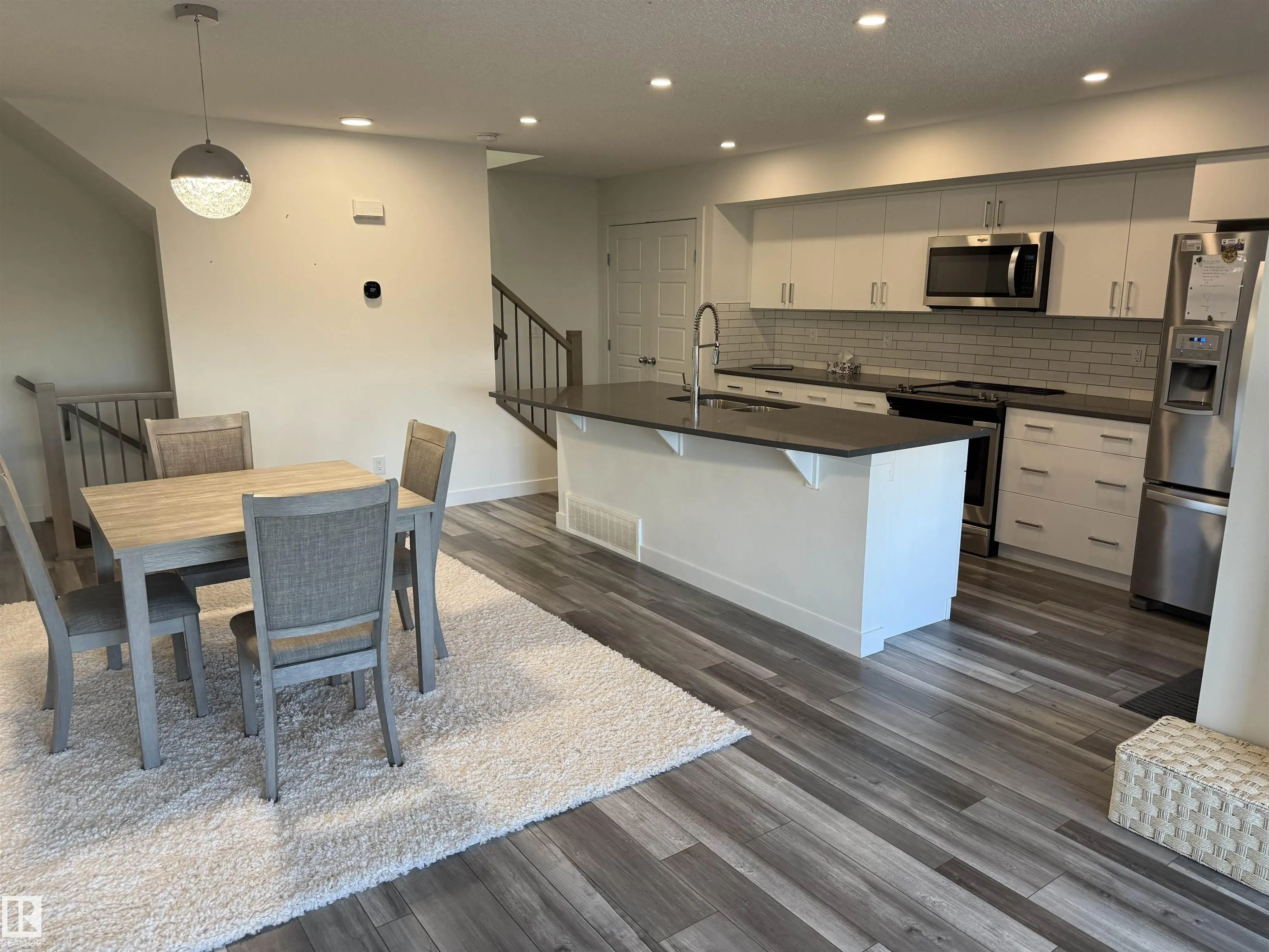 20303 16 Avenue