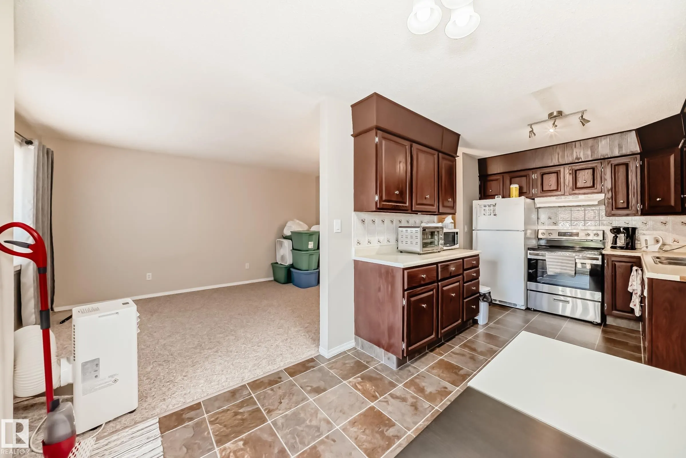 10614 BEAUMARIS Road
