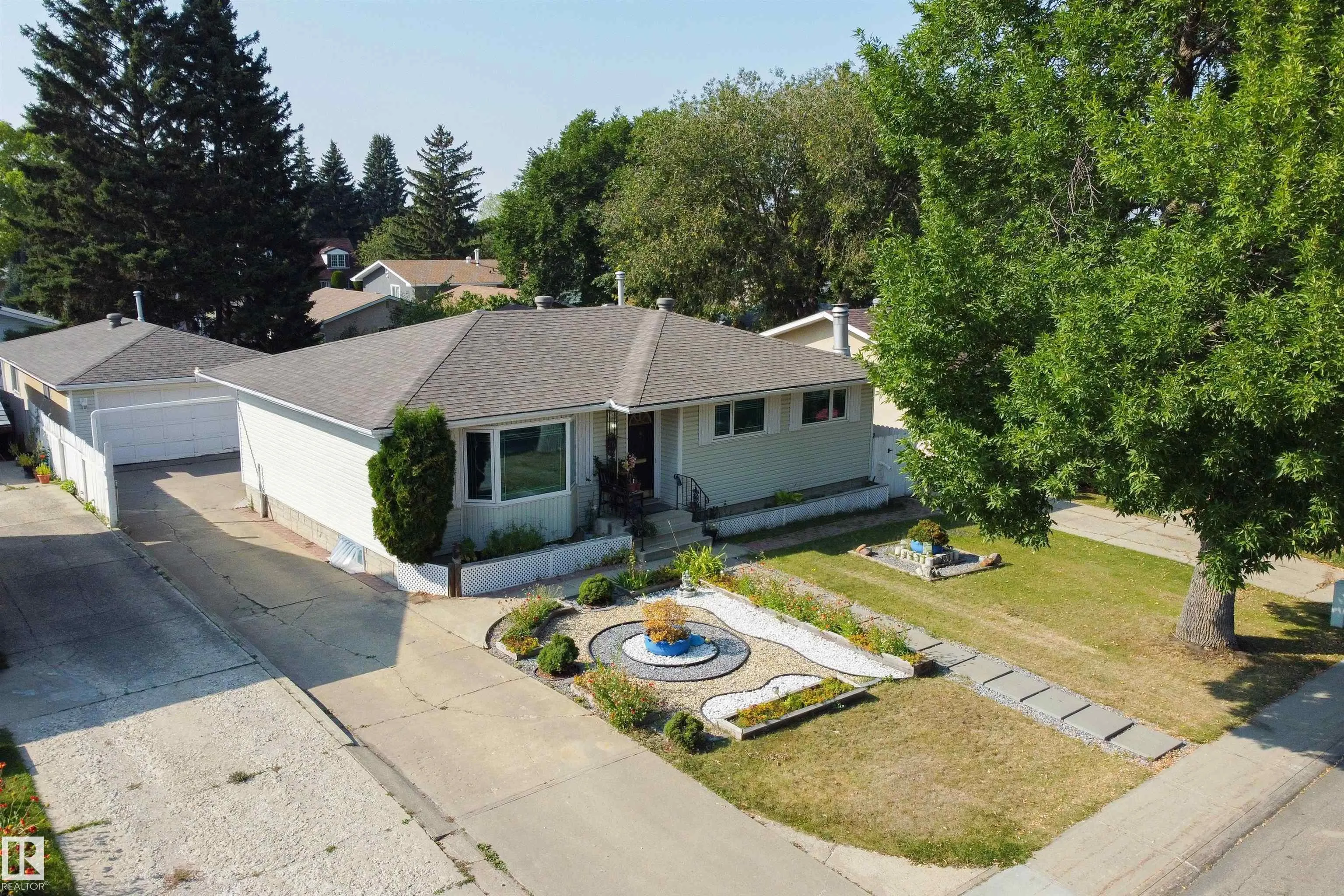 26 PEACOCK Drive