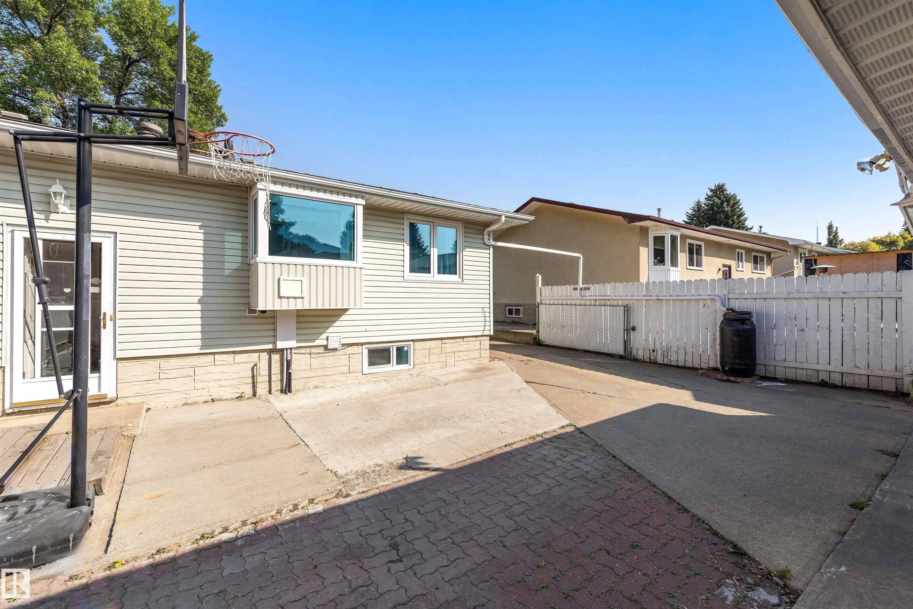 26 PEACOCK Drive