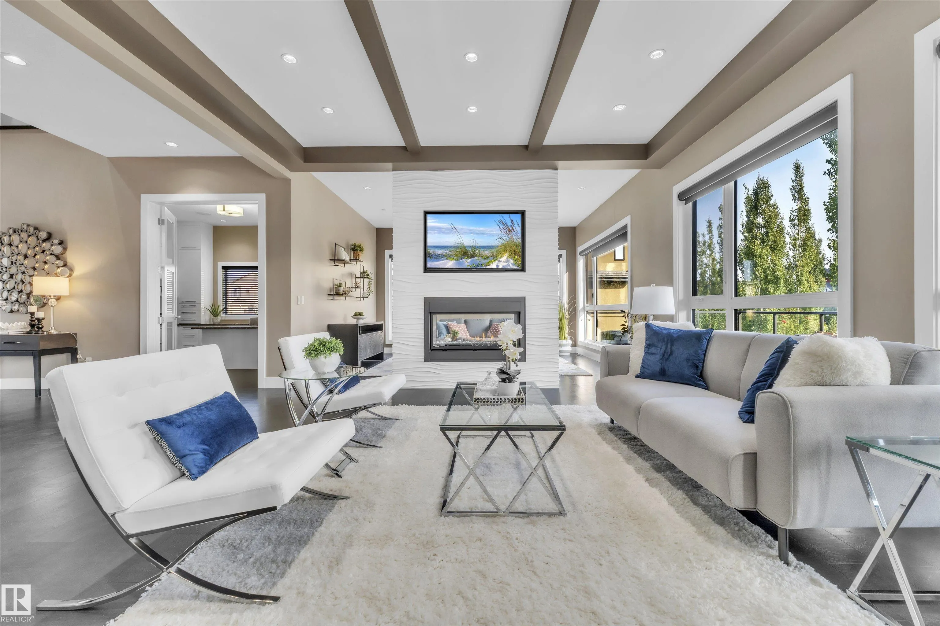 4727 WOOLSEY Common