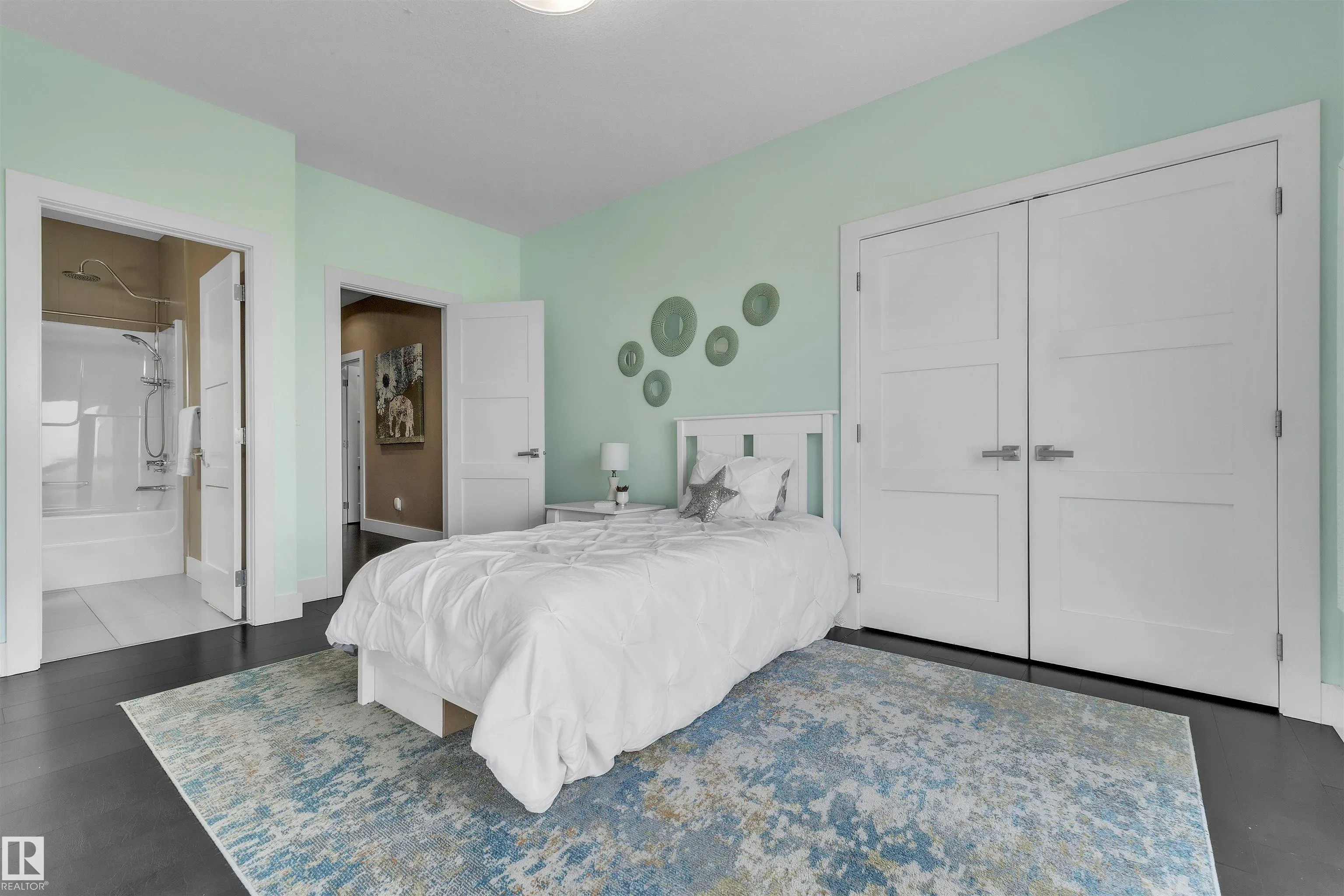 4727 WOOLSEY Common