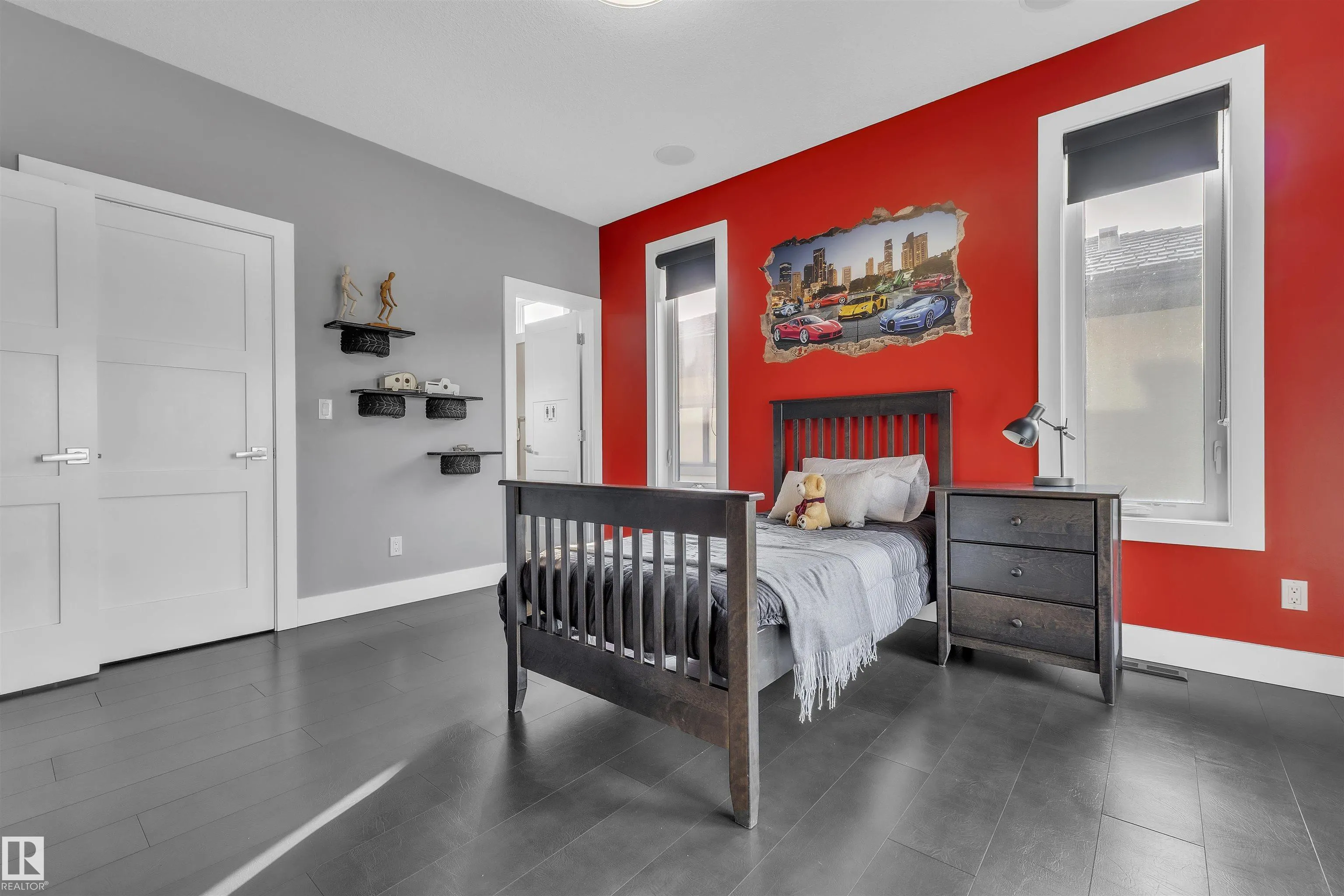 4727 WOOLSEY Common
