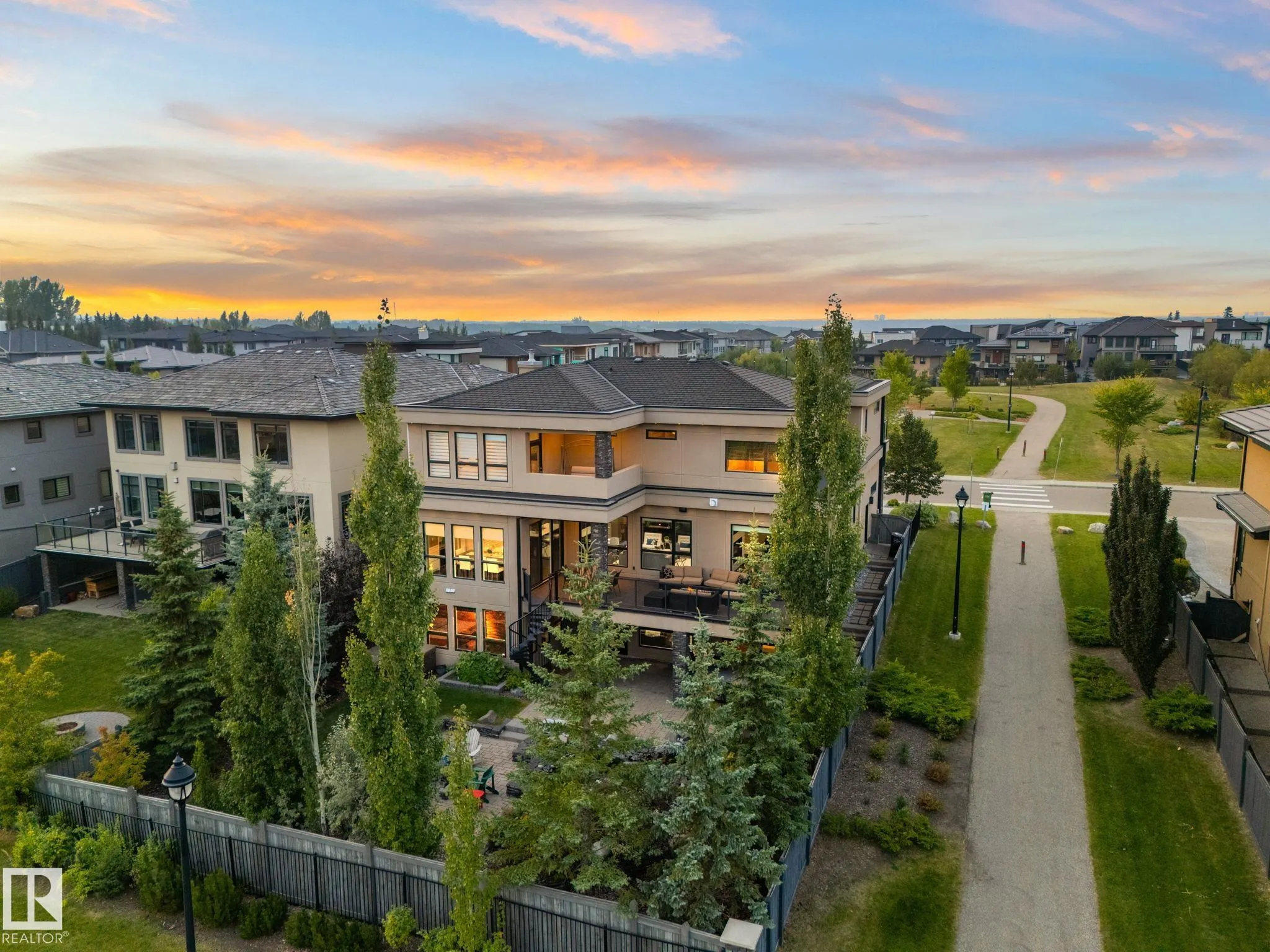 4727 WOOLSEY Common