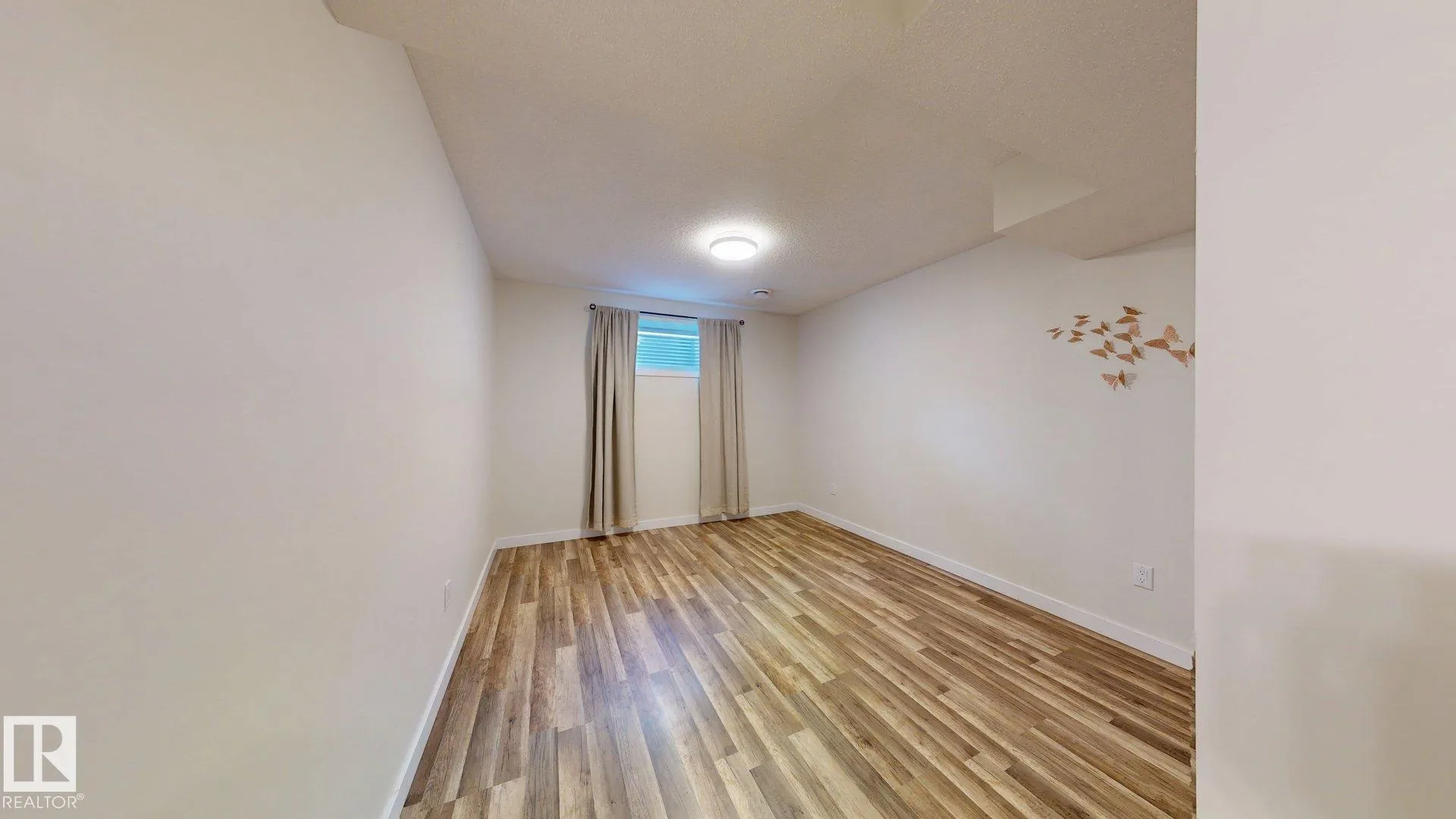 467 ORCHARDS Boulevard