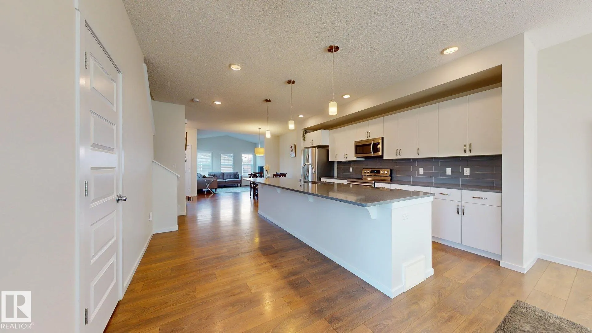 467 ORCHARDS Boulevard